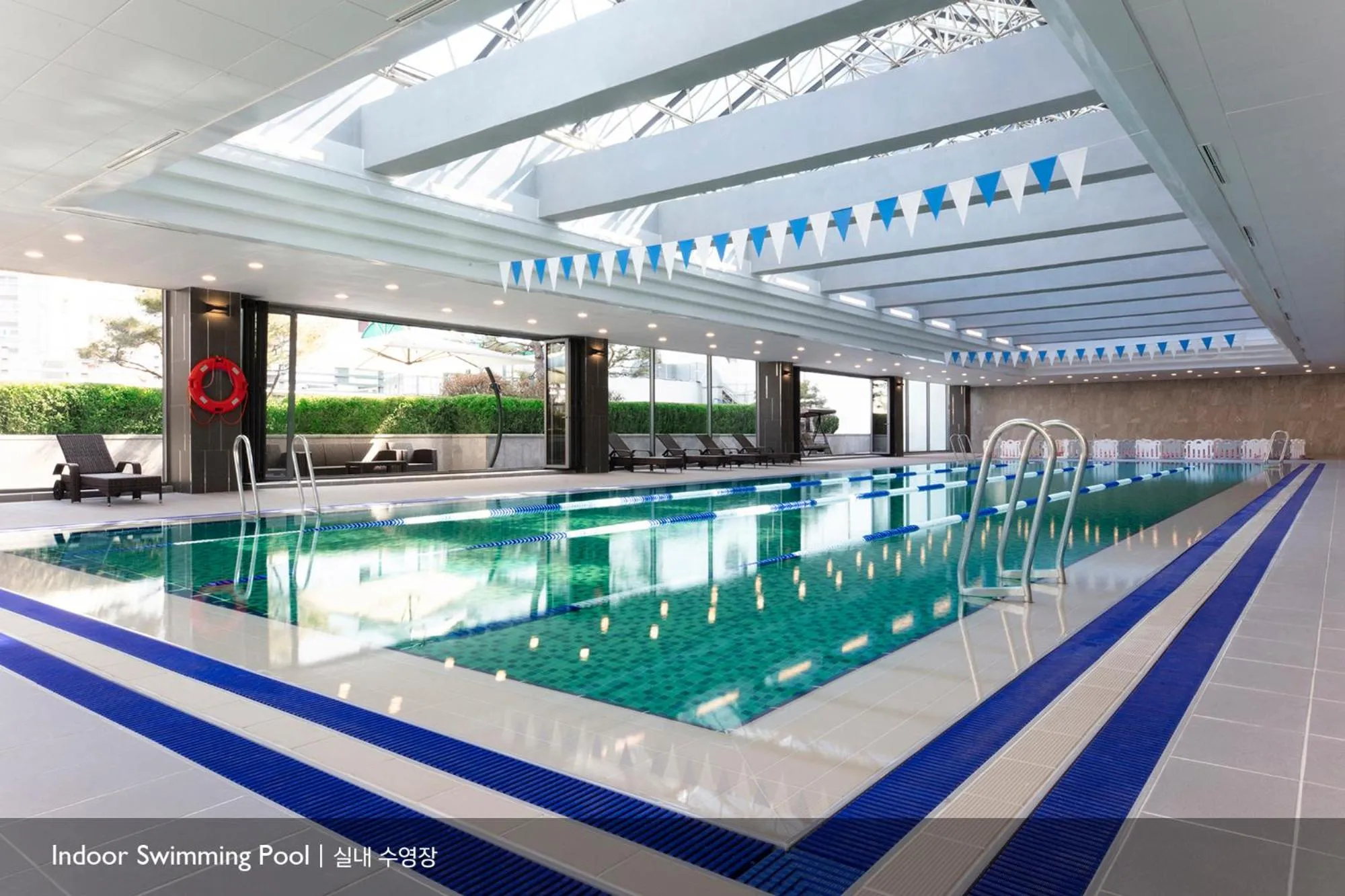 Swimming Pool in Yousung Hotel