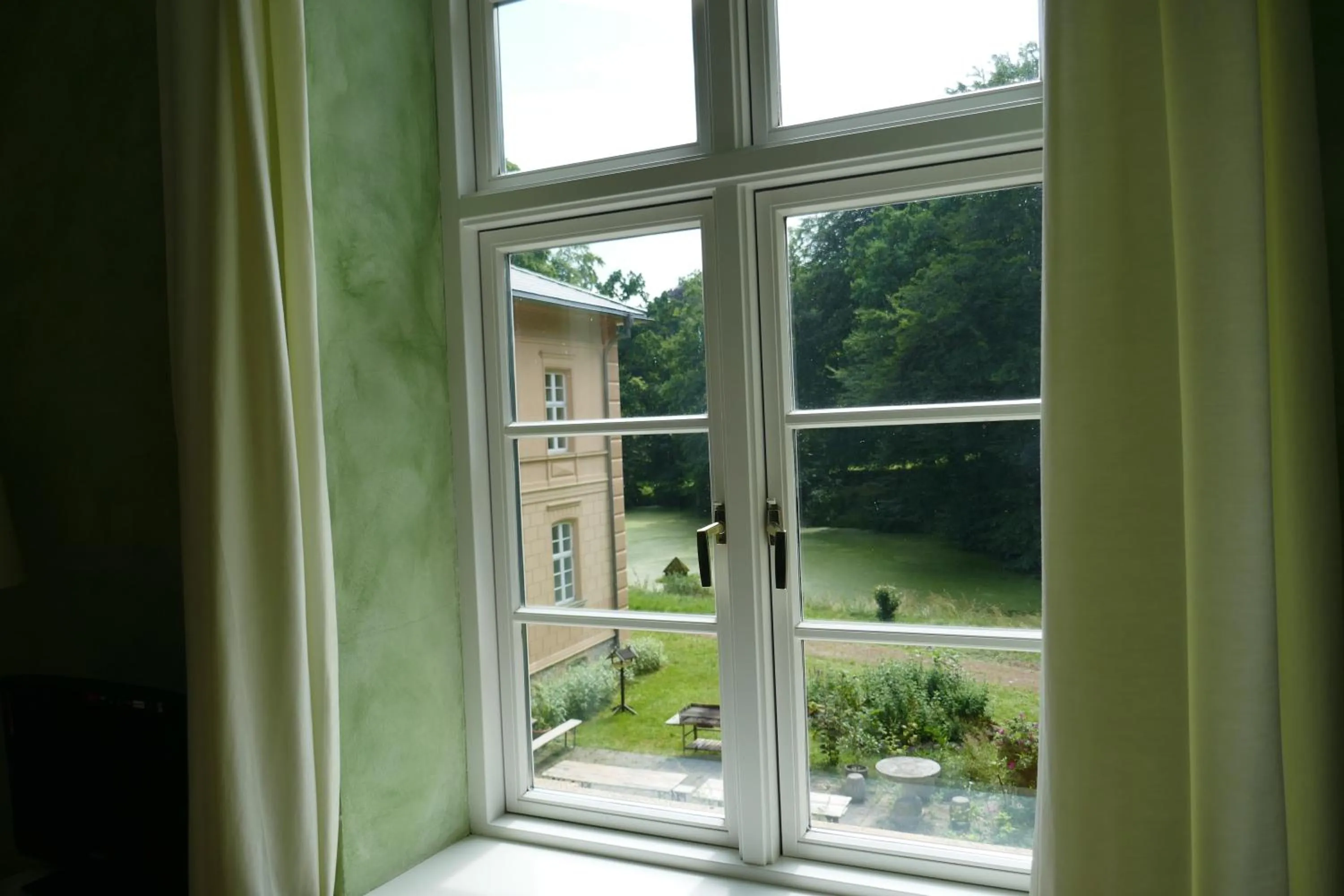 Garden view in Landhaus Schloss Kölzow