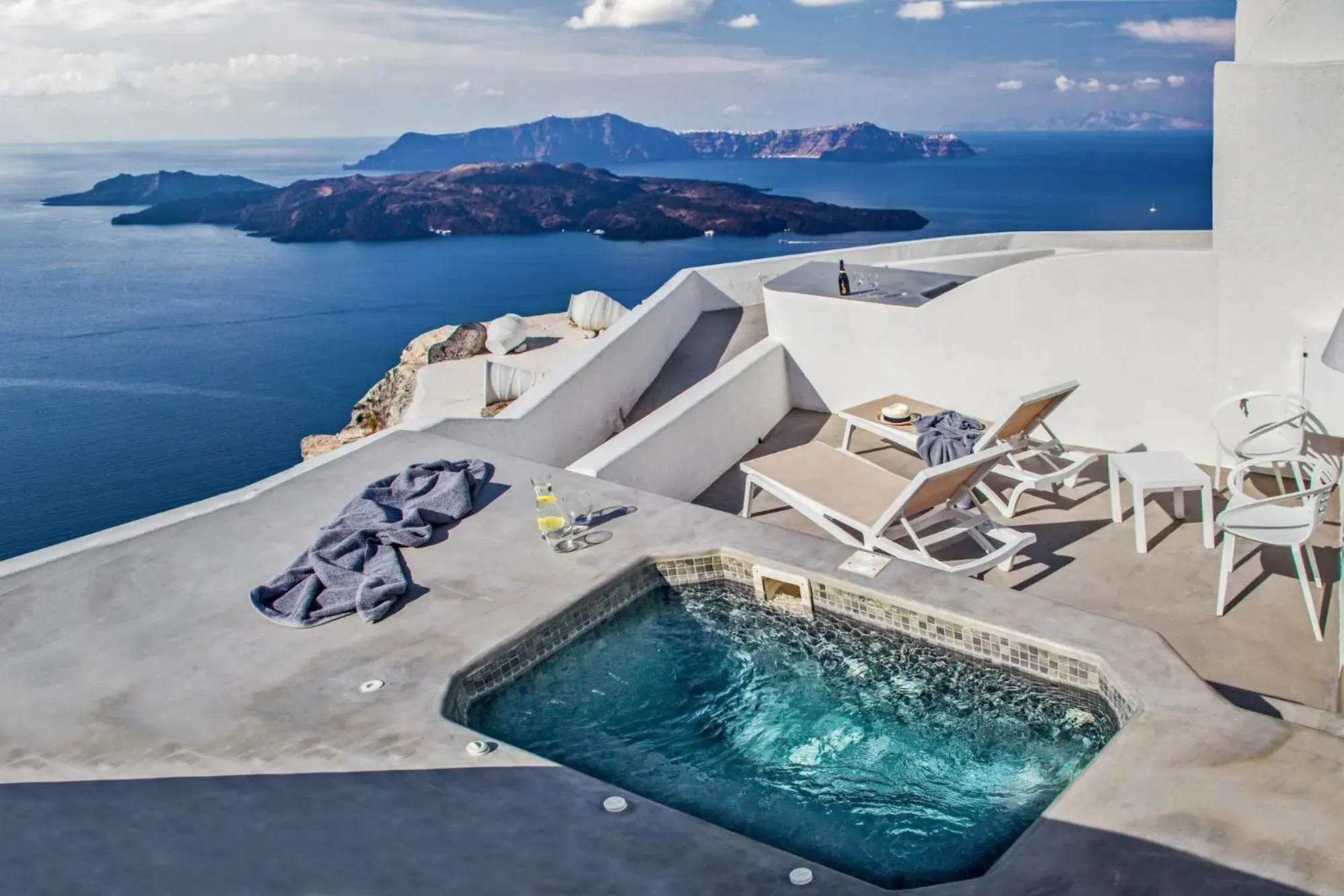 Superior Suite outdoor Tub Caldera View in Villa Irini Fira - Adults Only Superior Suite outdoor Tub Caldera View in Villa Irini Fira - Adults Only