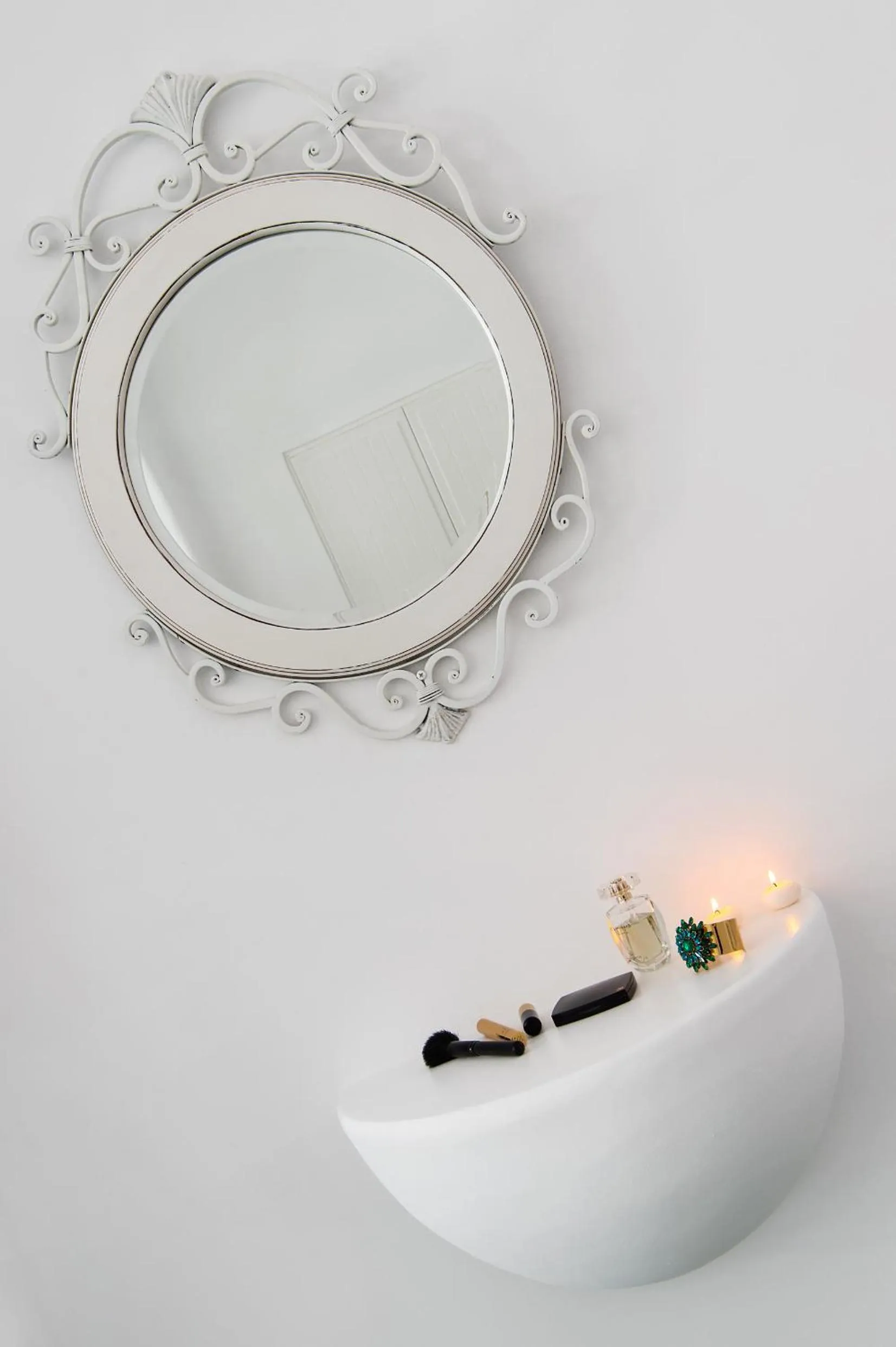 Decorative detail in Villa Irini Fira - Adults Only