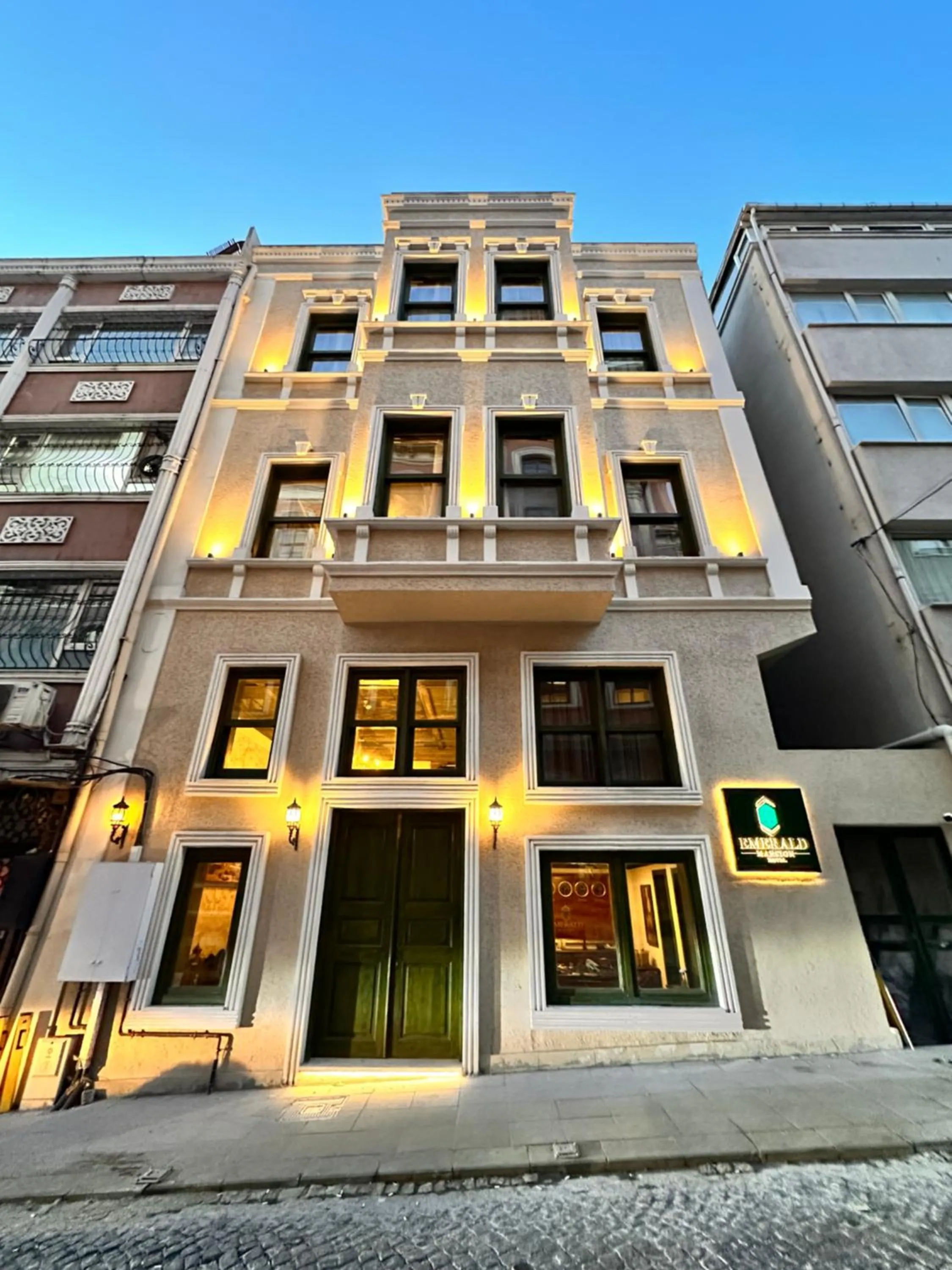 Property building in Emerald Mansion Hotel