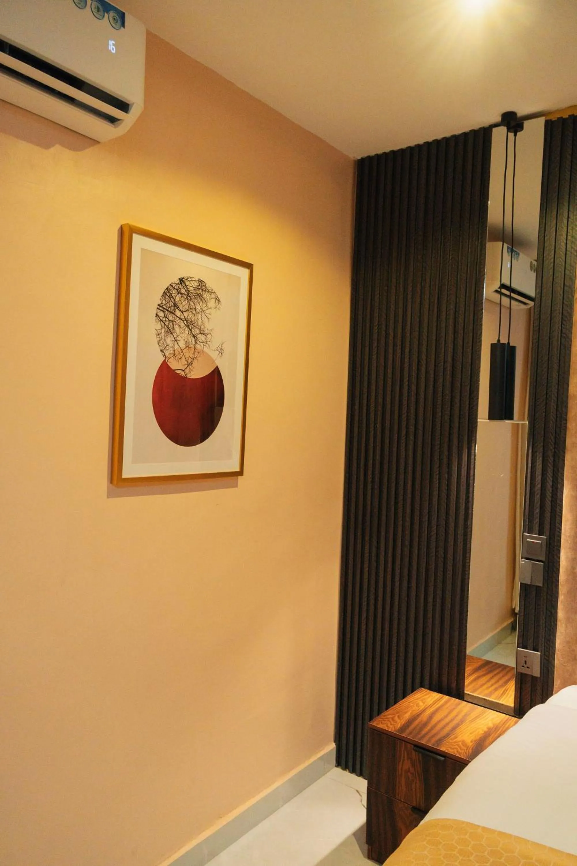 air conditioner in The Manor Hotel by Luckzi