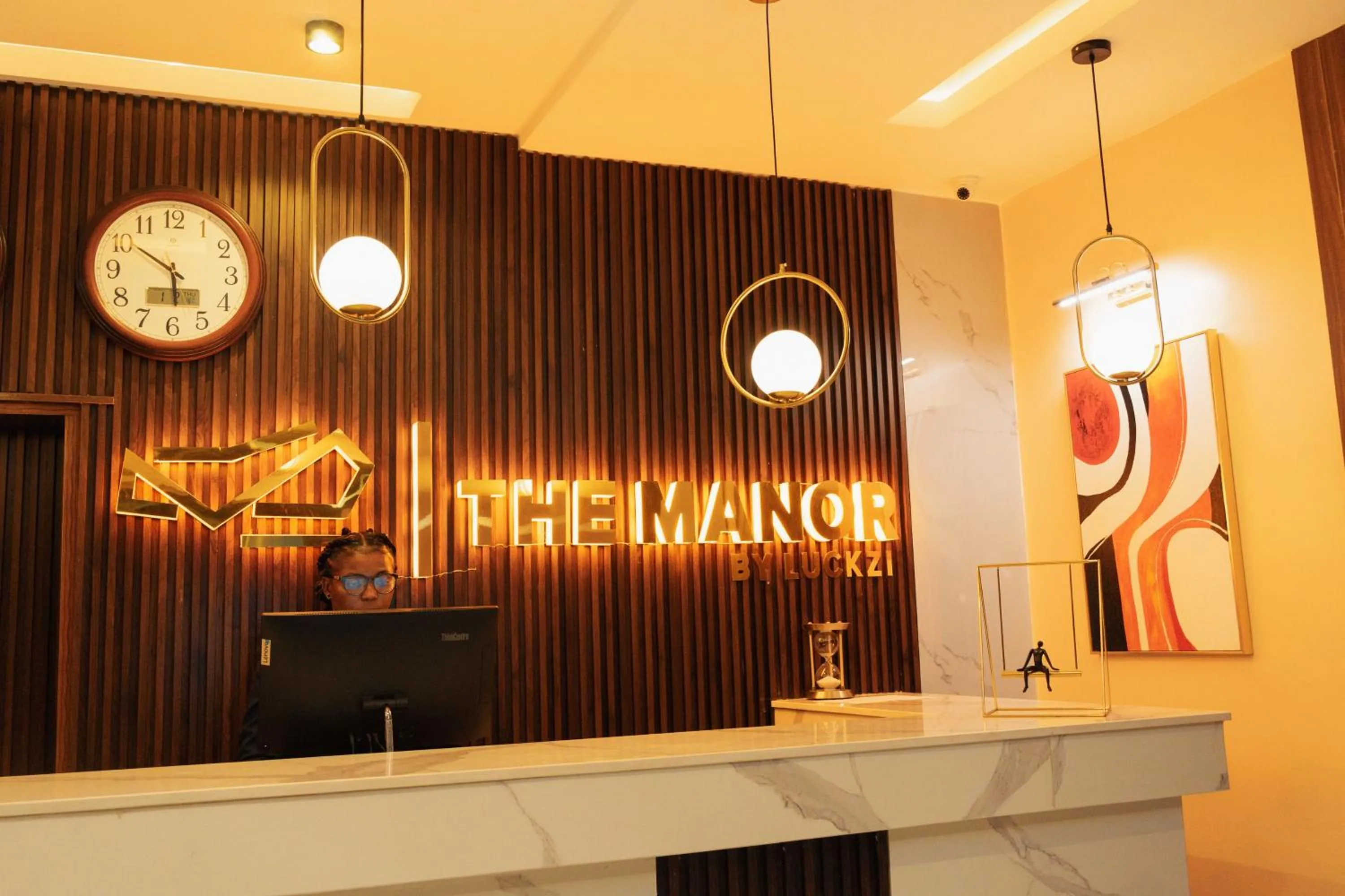 The Manor Hotel by Luckzi