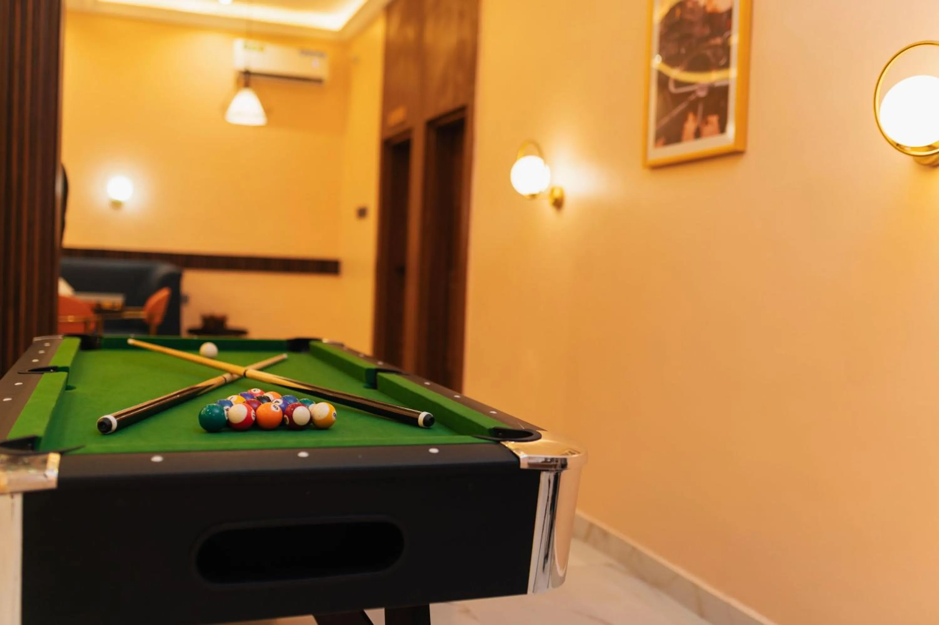 Billiard in The Manor Hotel by Luckzi