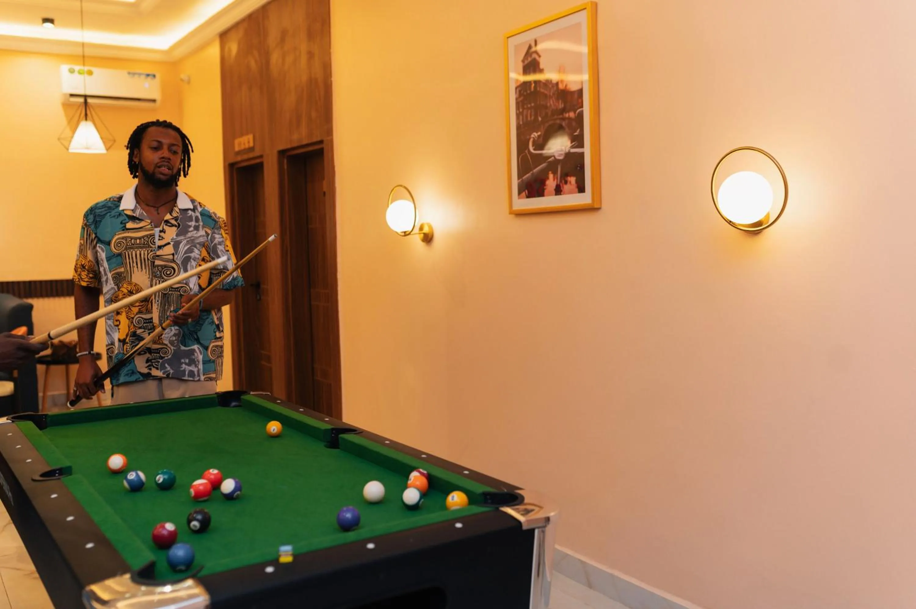People in The Manor Hotel by Luckzi