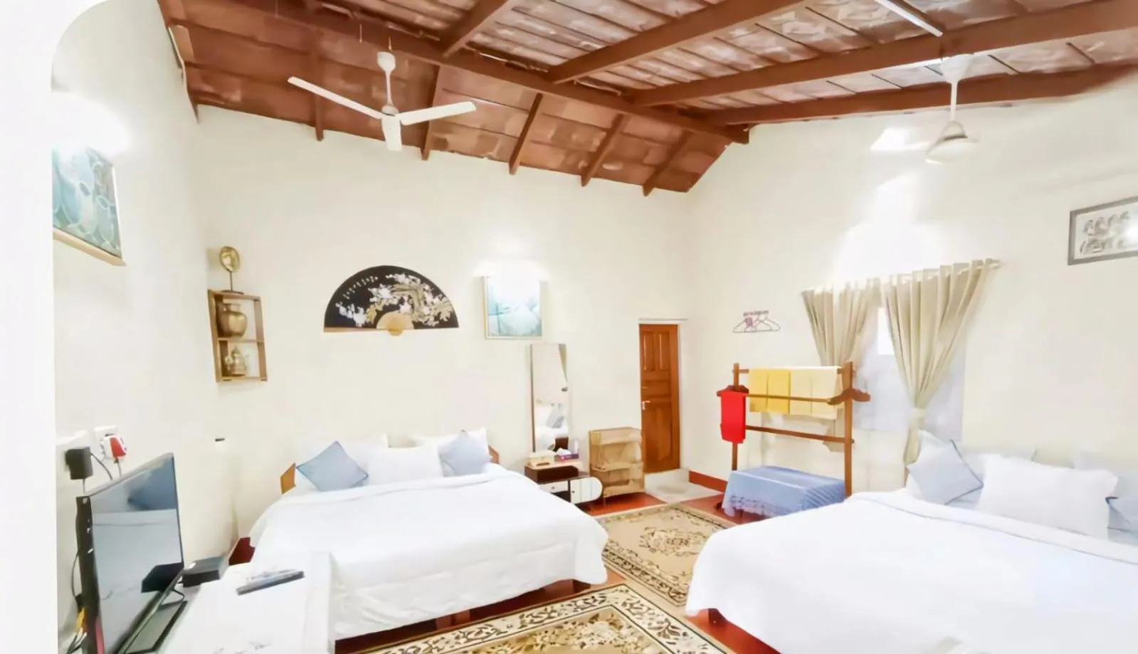 Bed in The Blue Mountains Estate Stay