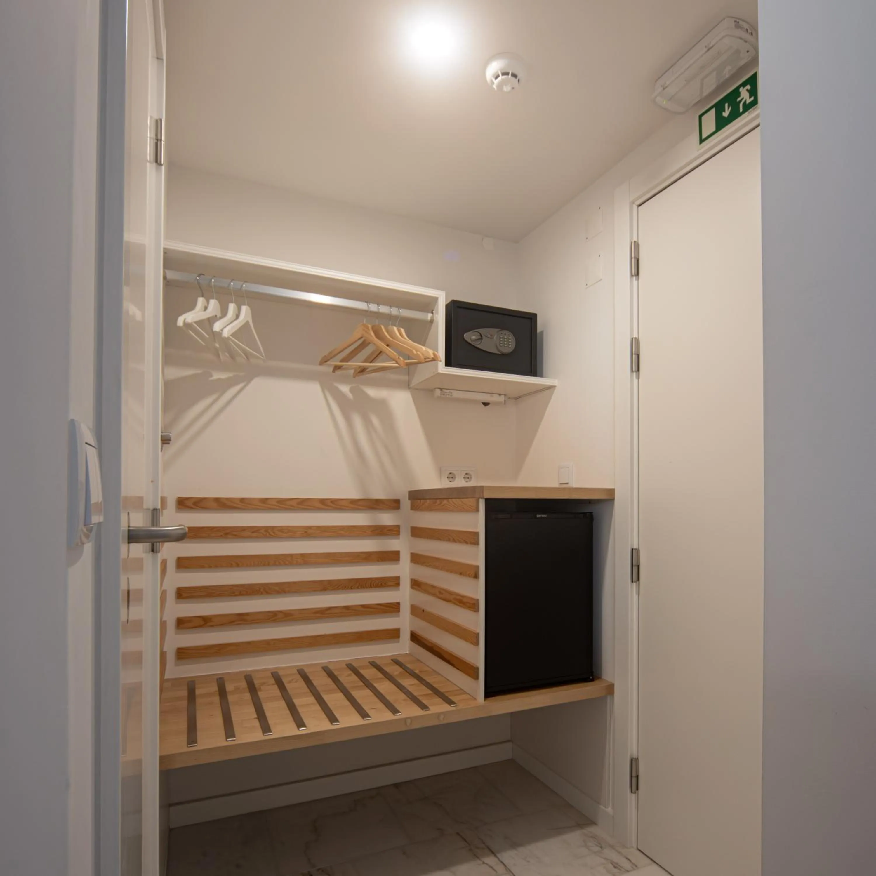 Bacalhoeiros 125 Hotel