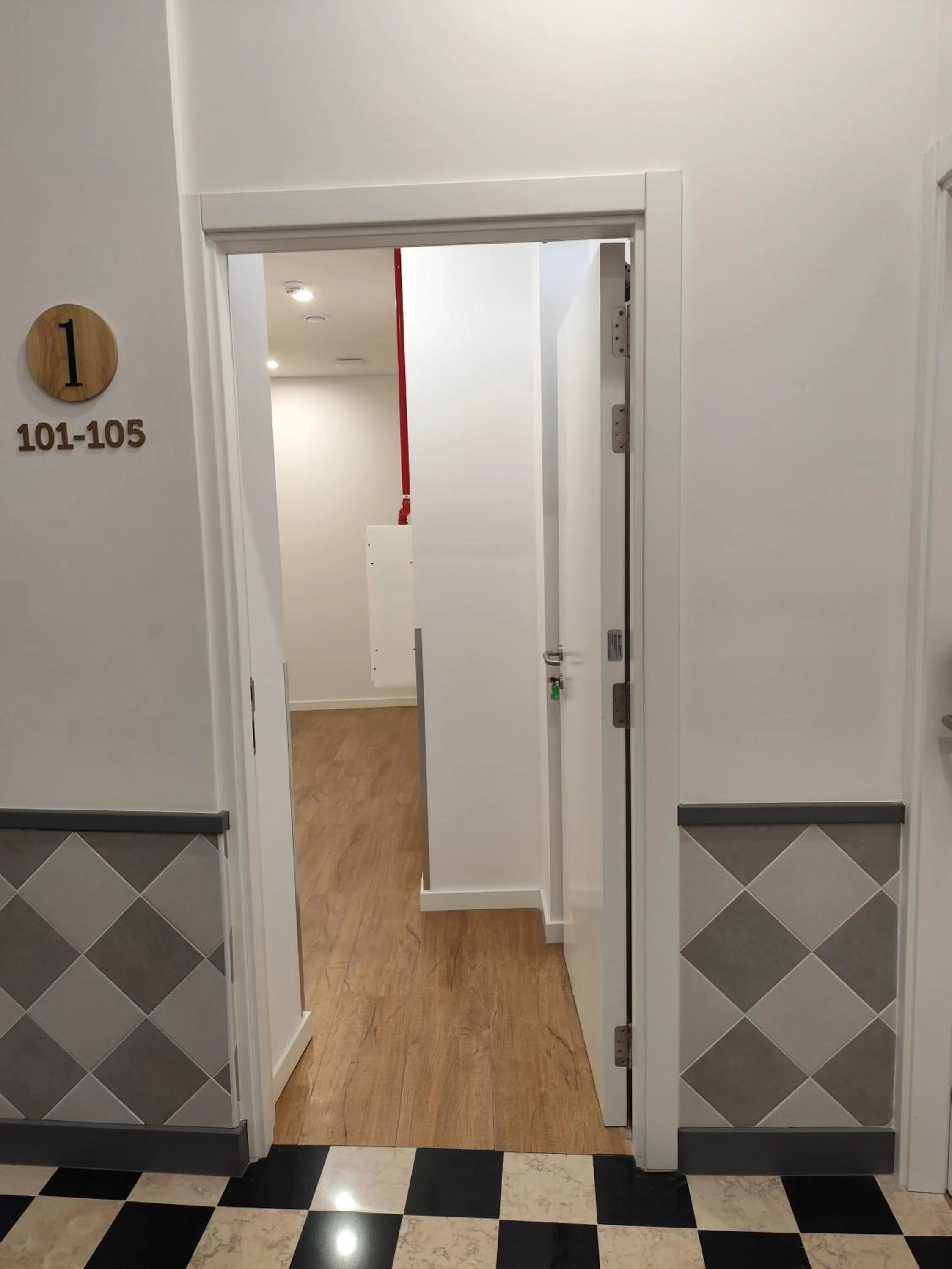 Bacalhoeiros 125 Hotel