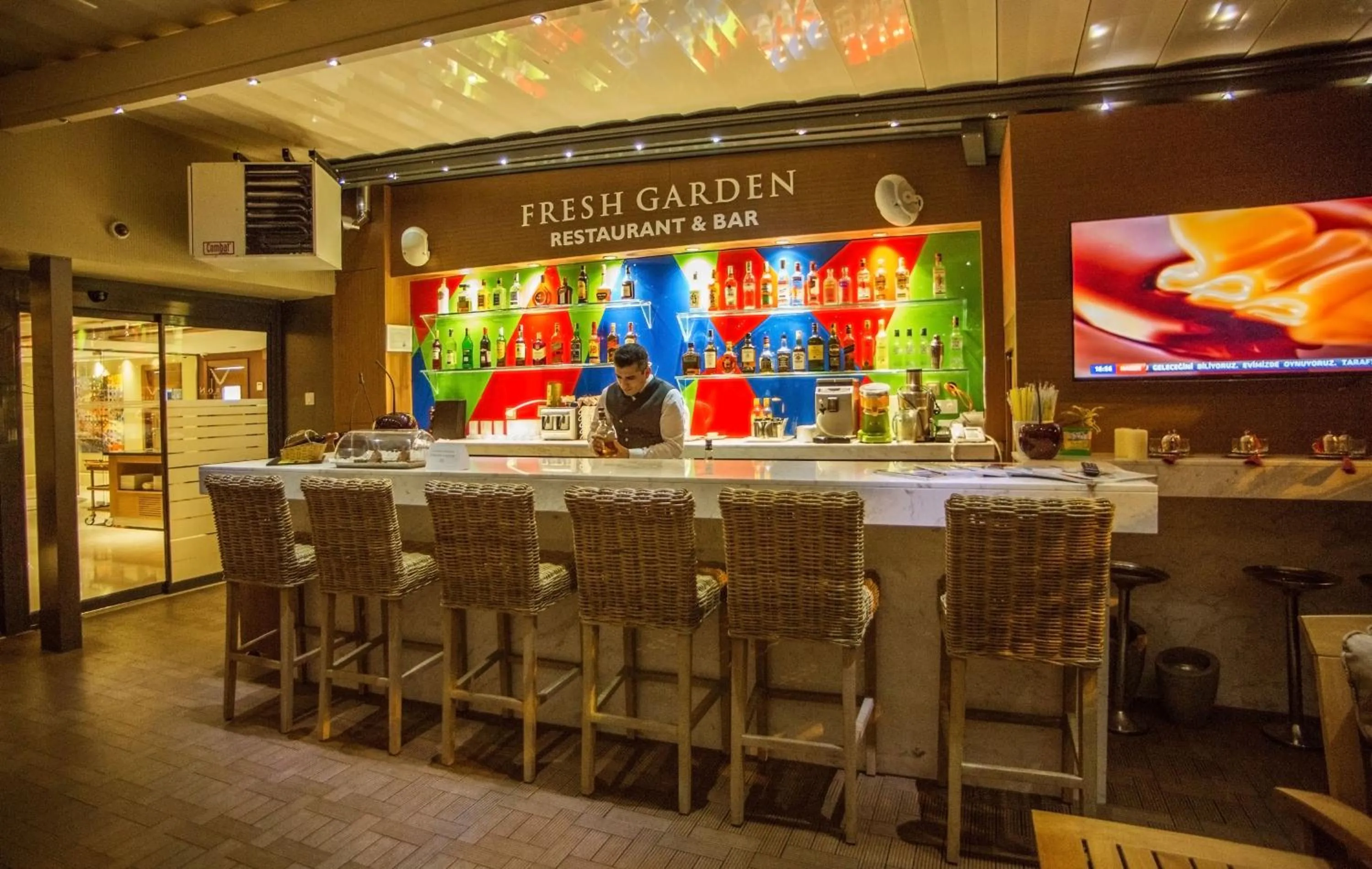 Restaurant/places to eat in Veyron Hotels & SPA