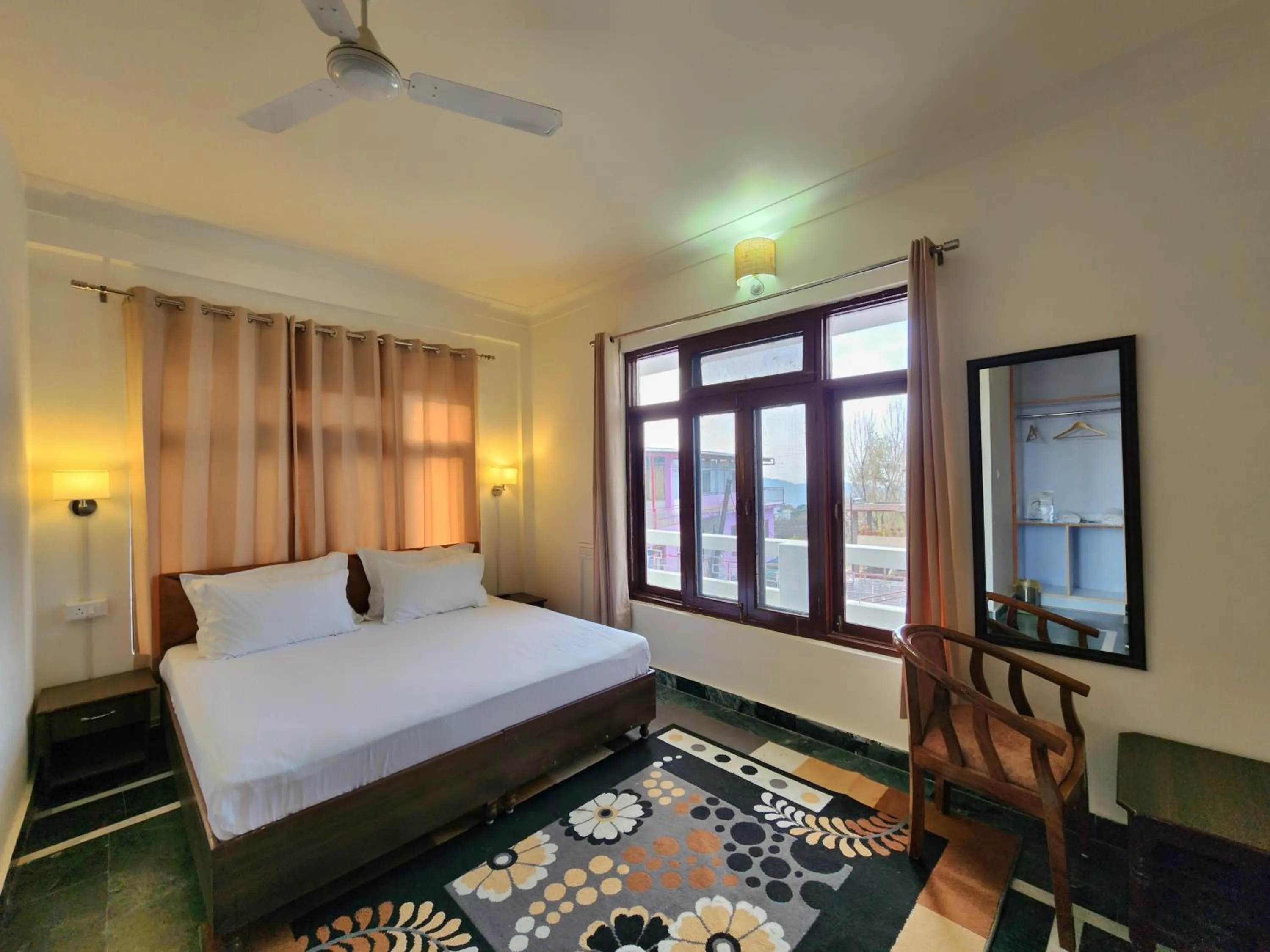 Bedroom in Dorjee House Bir