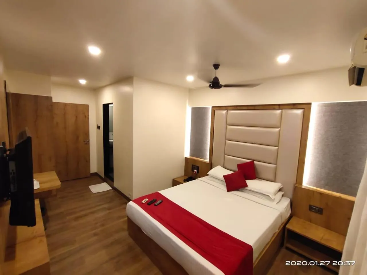 Bed in Hotel Heritage Dakshin