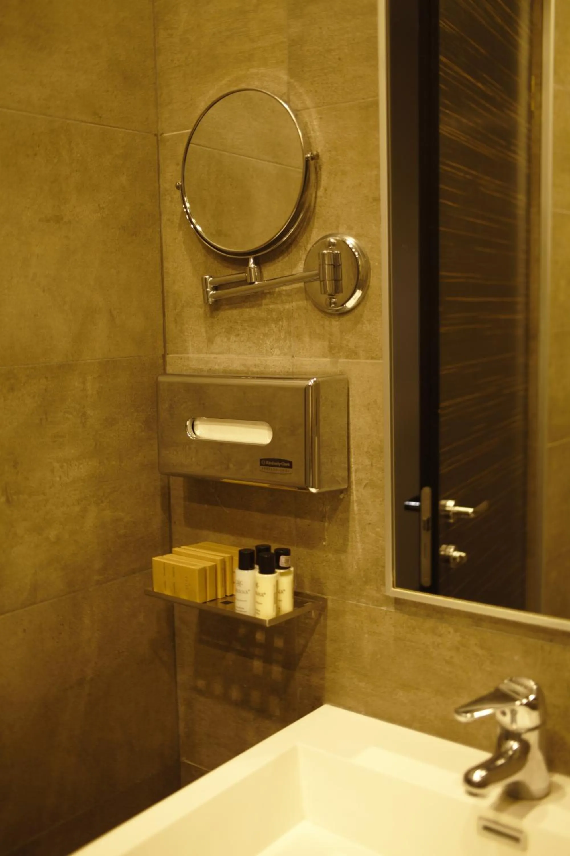 Bathroom in Opera Suite Hotel