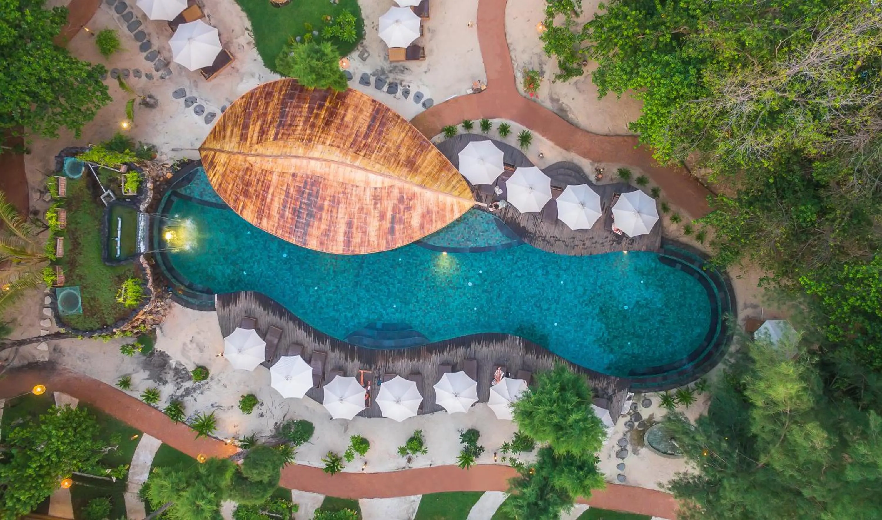 Swimming pool in Pearl of Trawangan