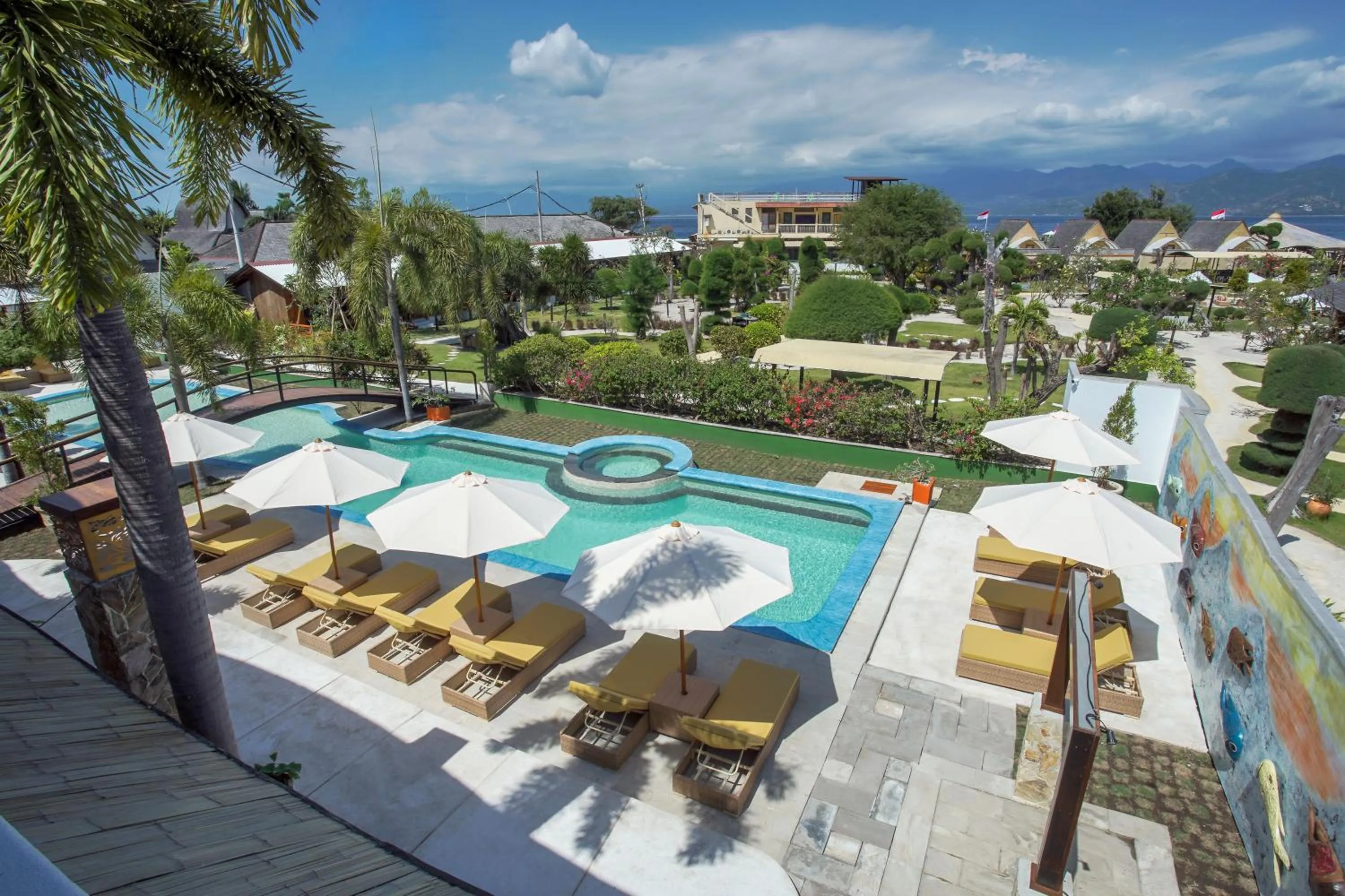 Pool view in Pearl of Trawangan