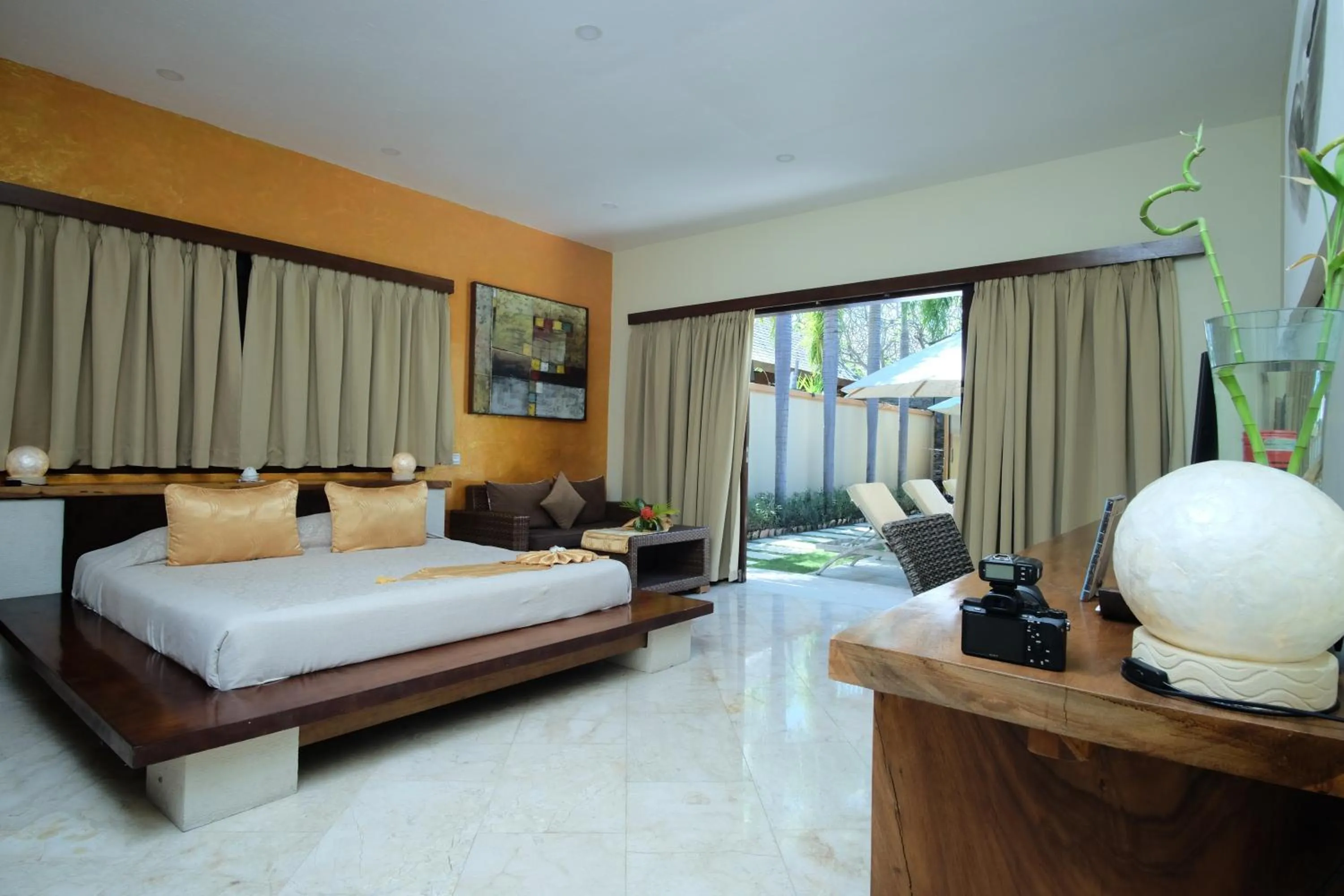 Bedroom, Bed in Pearl of Trawangan