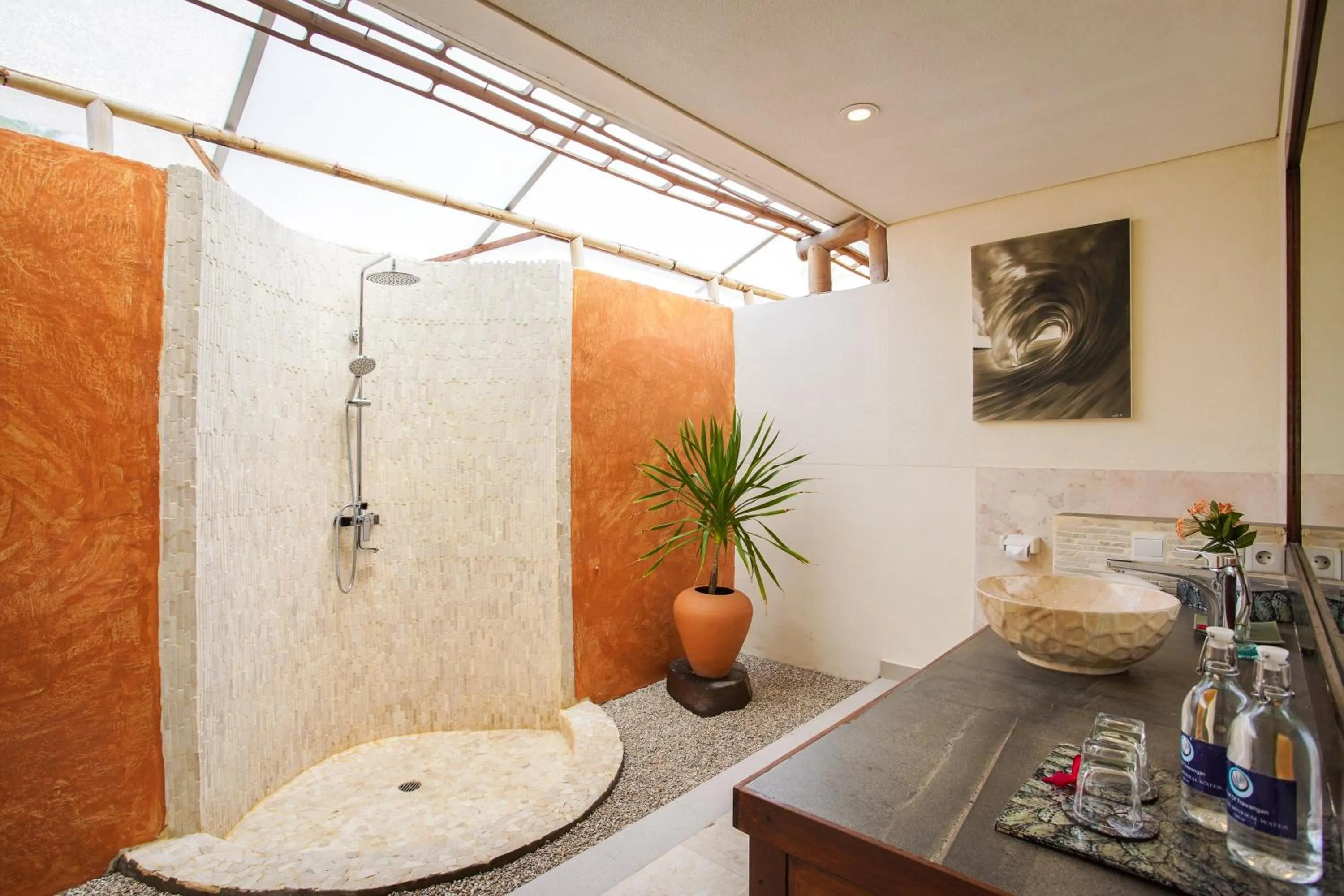 Bathroom in Pearl of Trawangan