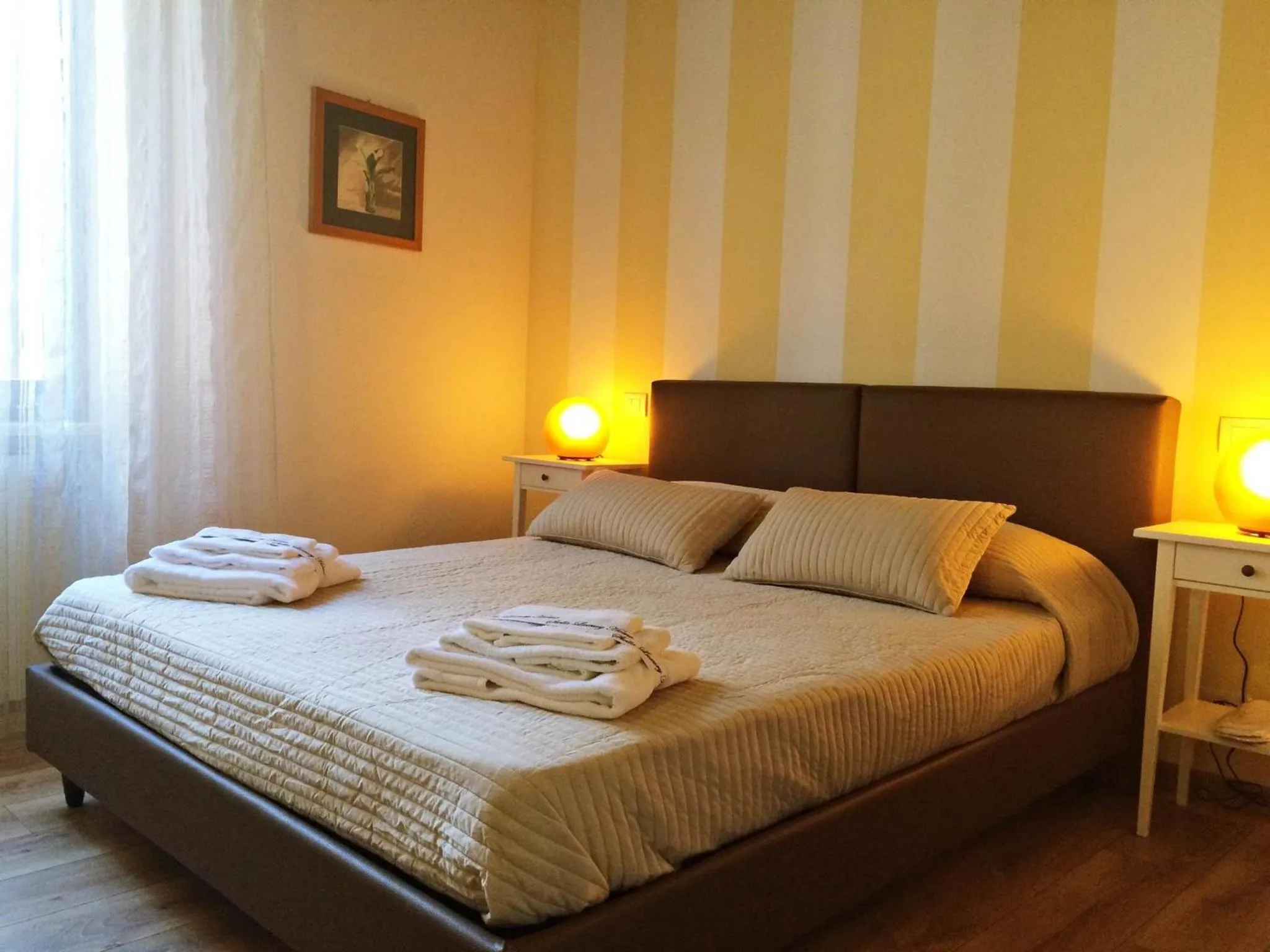 Photo of the whole room, Bed in Stella Luxury Home