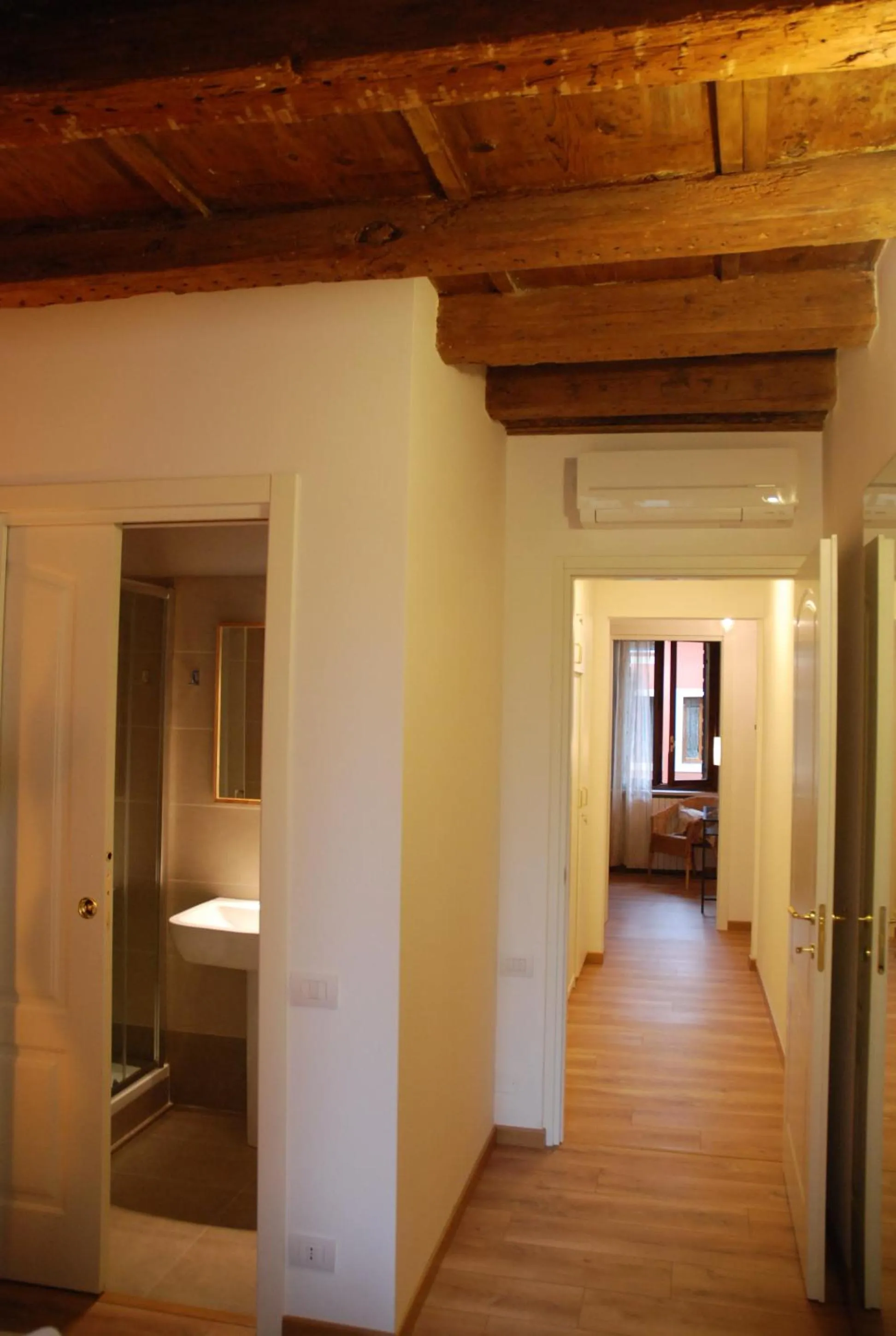Photo of the whole room in Stella Luxury Home
