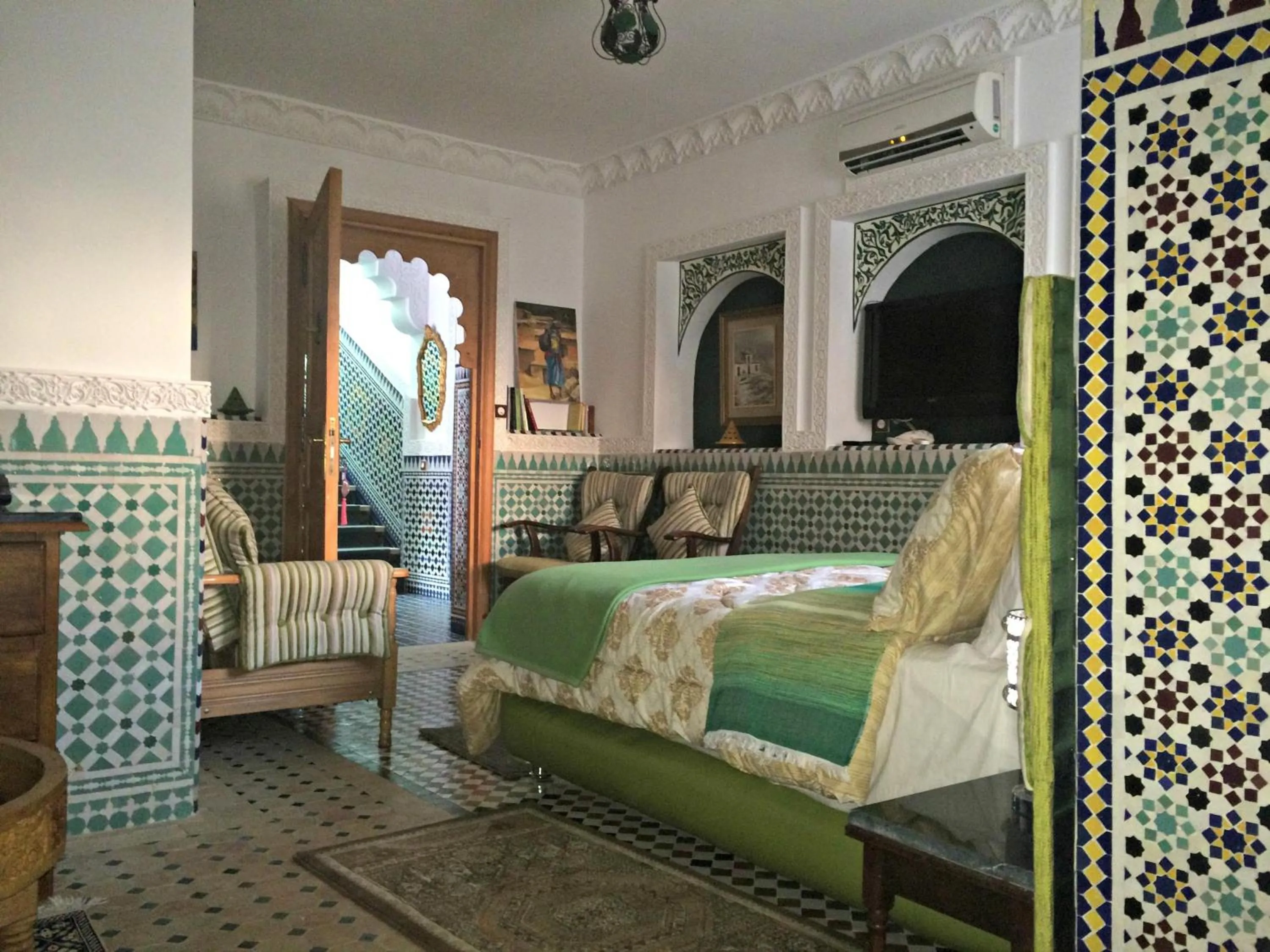 Photo of the whole room, Bed in Malabata Guest House