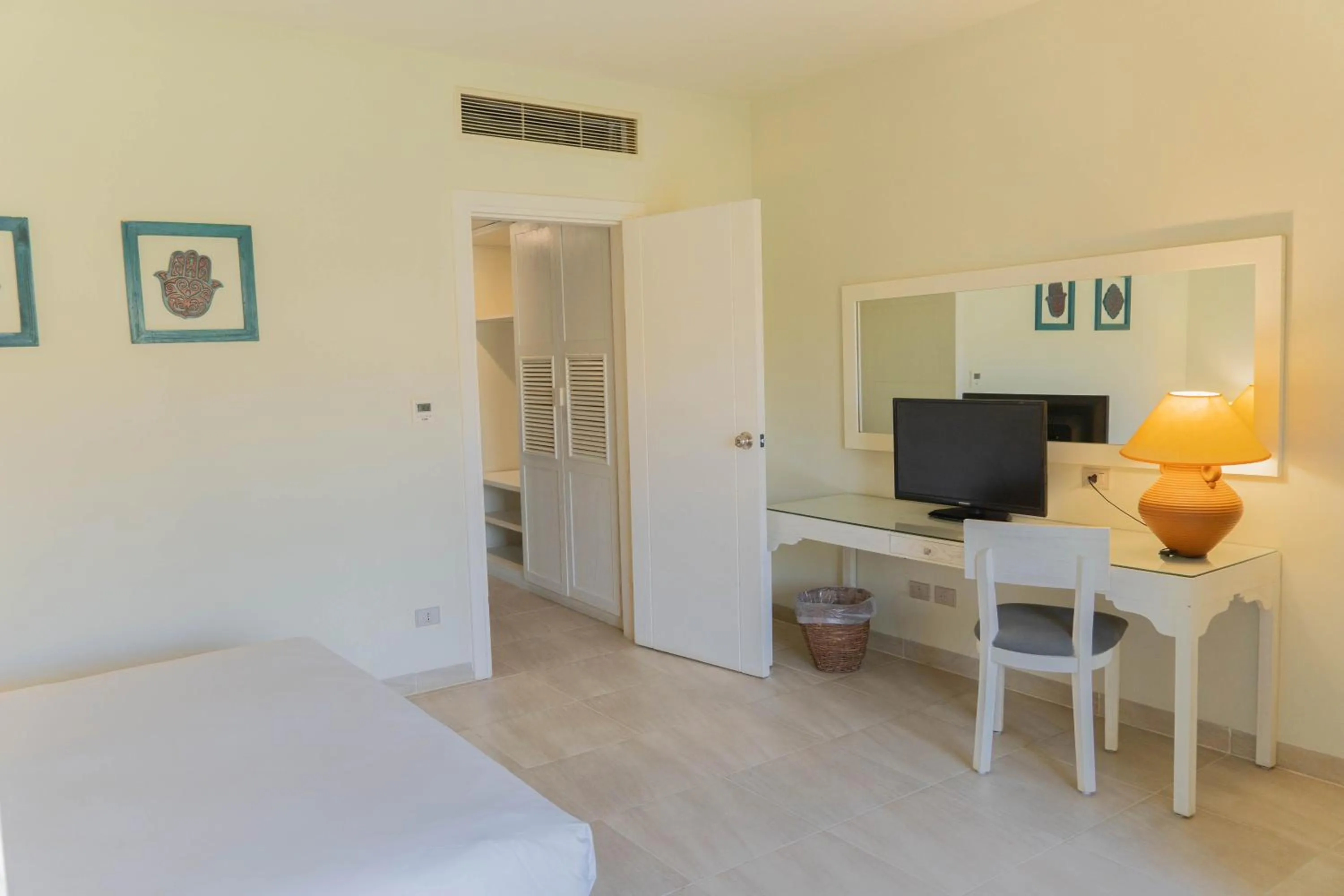 Family, Bed in Caesar Bay Resort