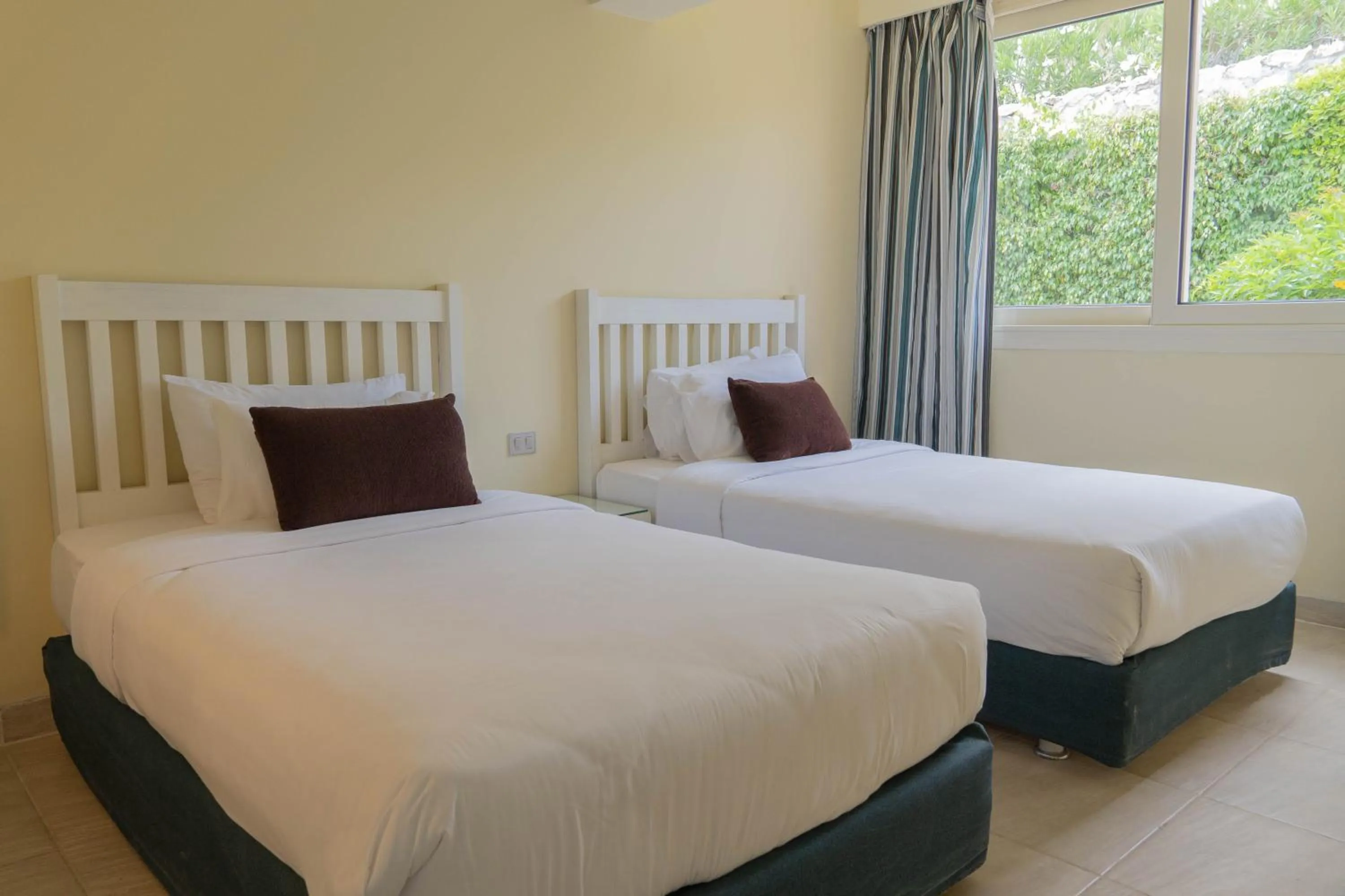 Bedroom, Bed in Caesar Bay Resort