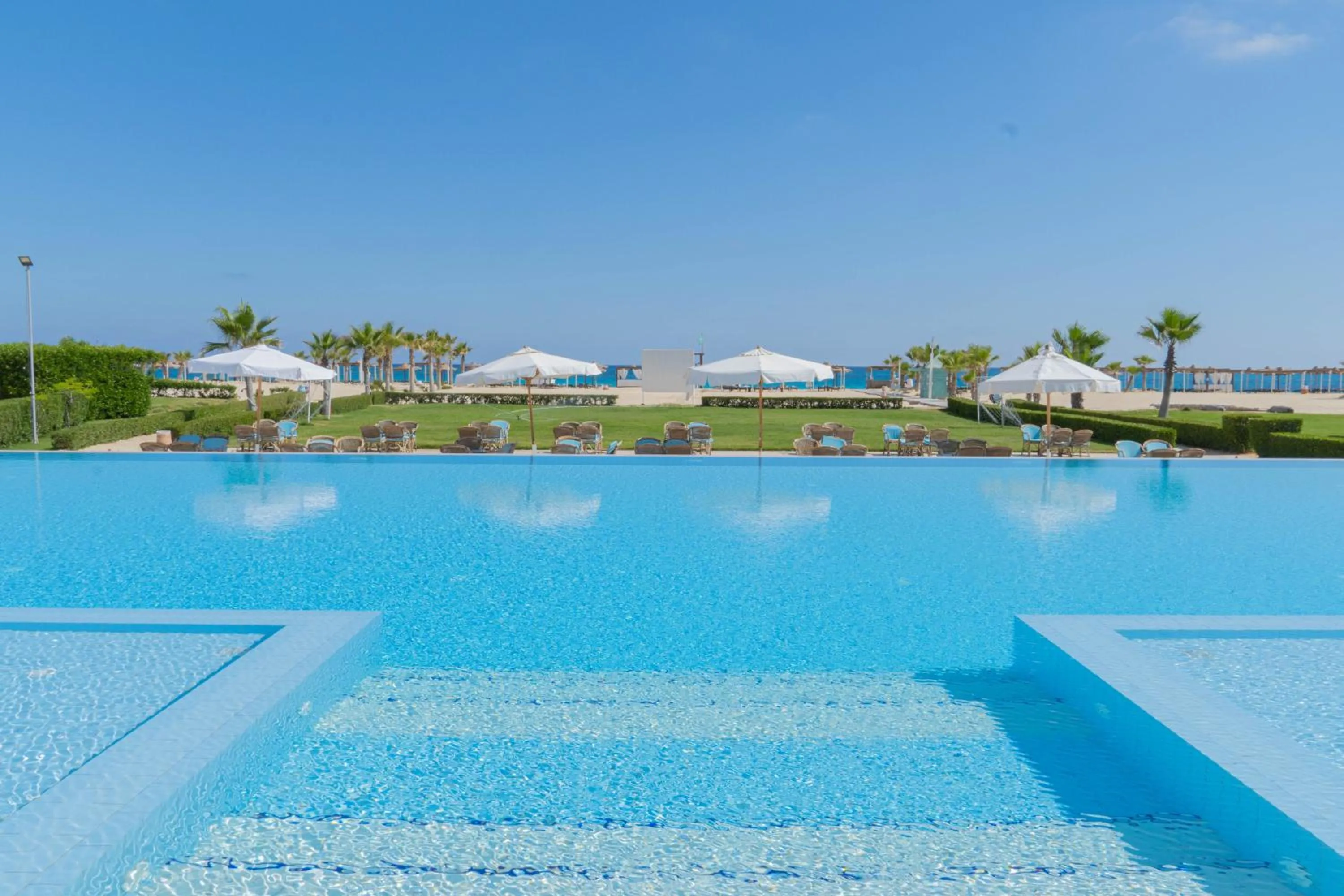 Swimming pool in Caesar Bay Resort