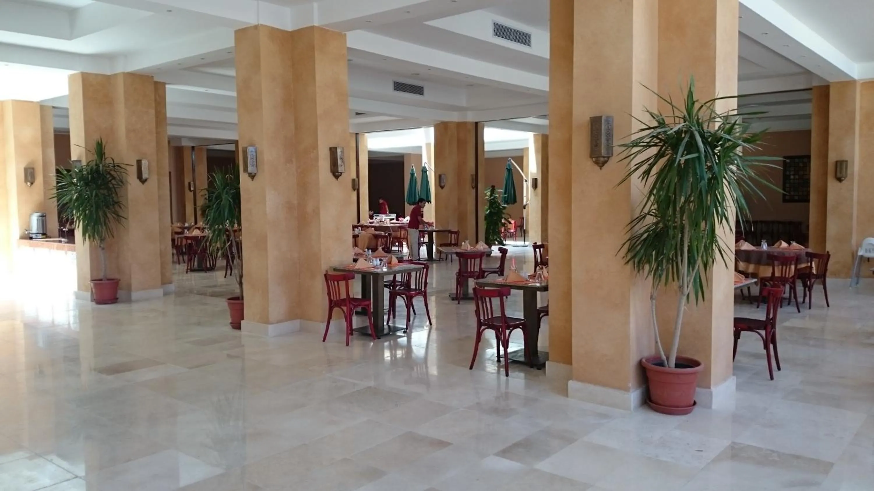 Restaurant/places to eat in Caesar Bay Resort