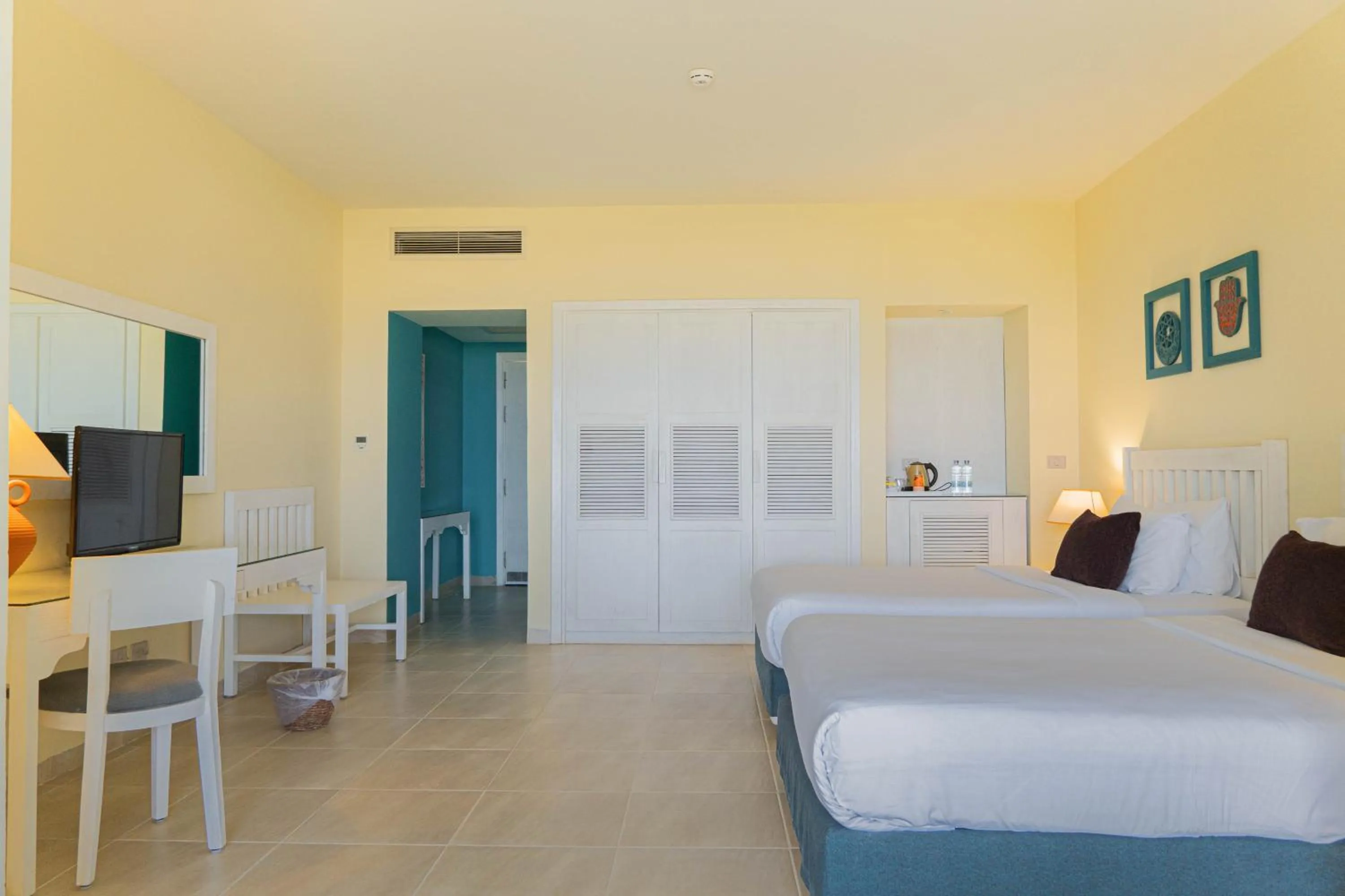 TV and multimedia, Bed in Caesar Bay Resort