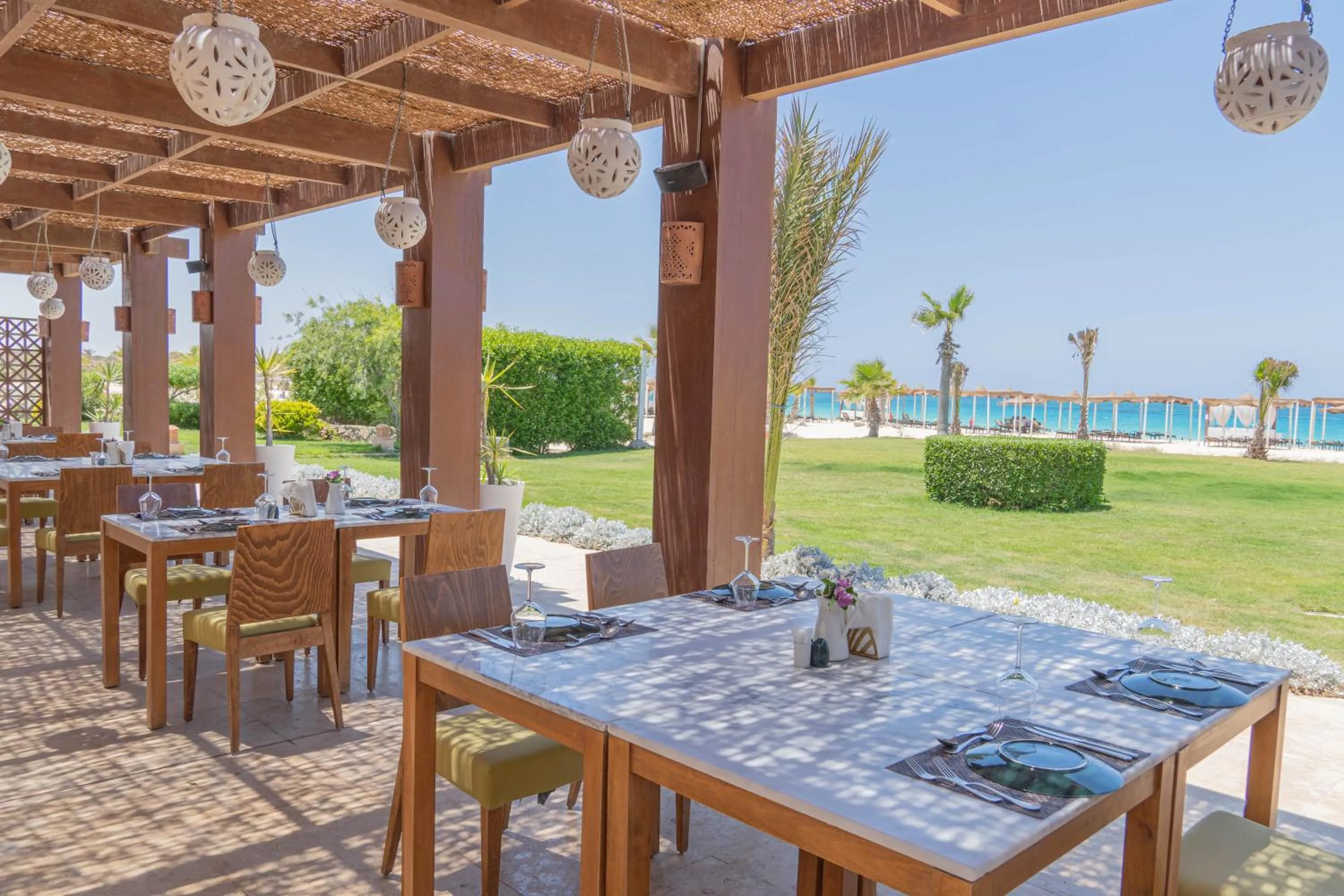 Restaurant/places to eat in Caesar Bay Resort