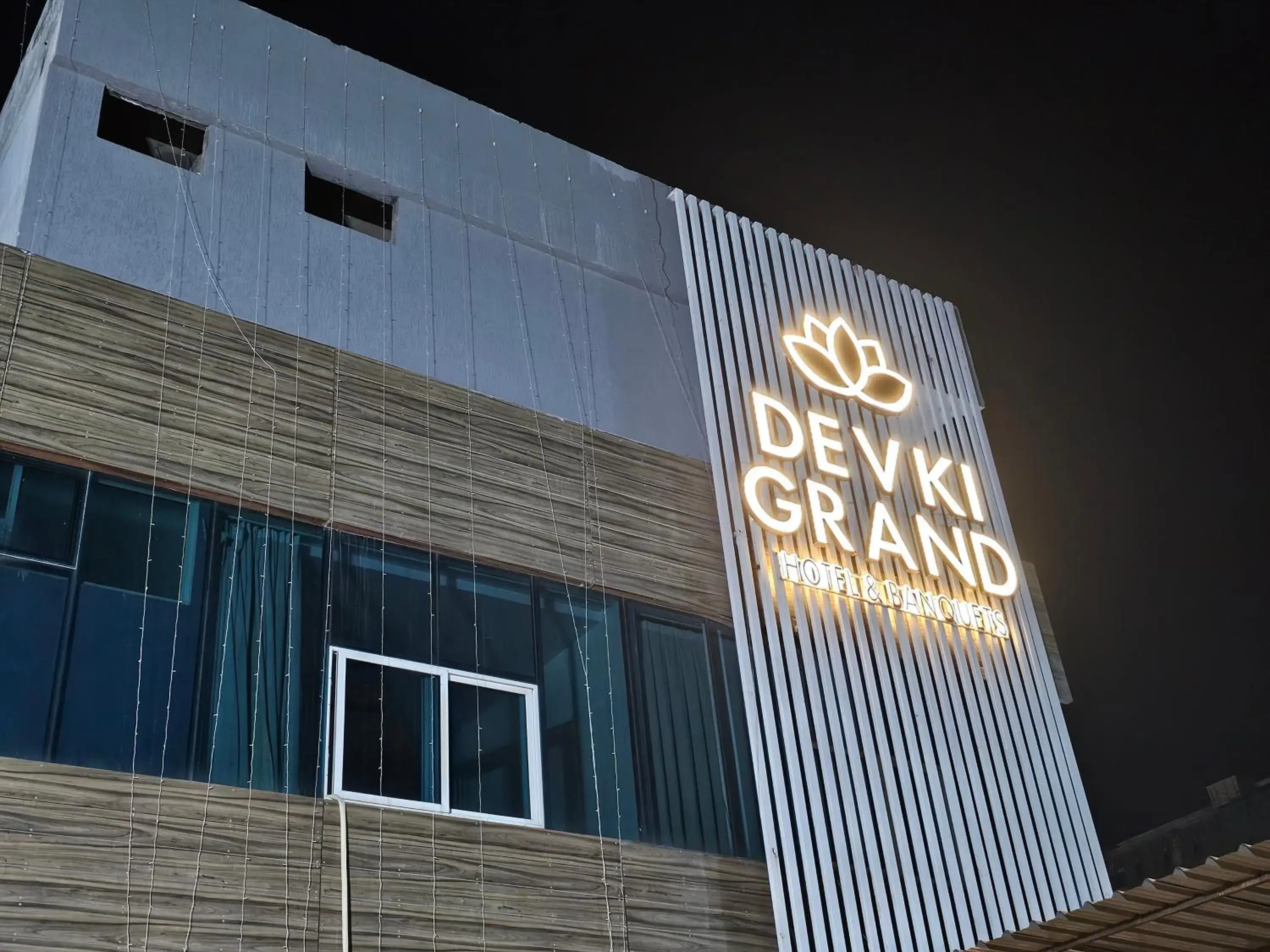 Devki Grand Hotel Devki Grand Hotel
