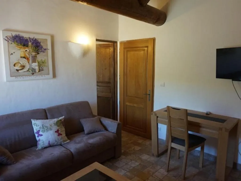 Property building in La Buisse