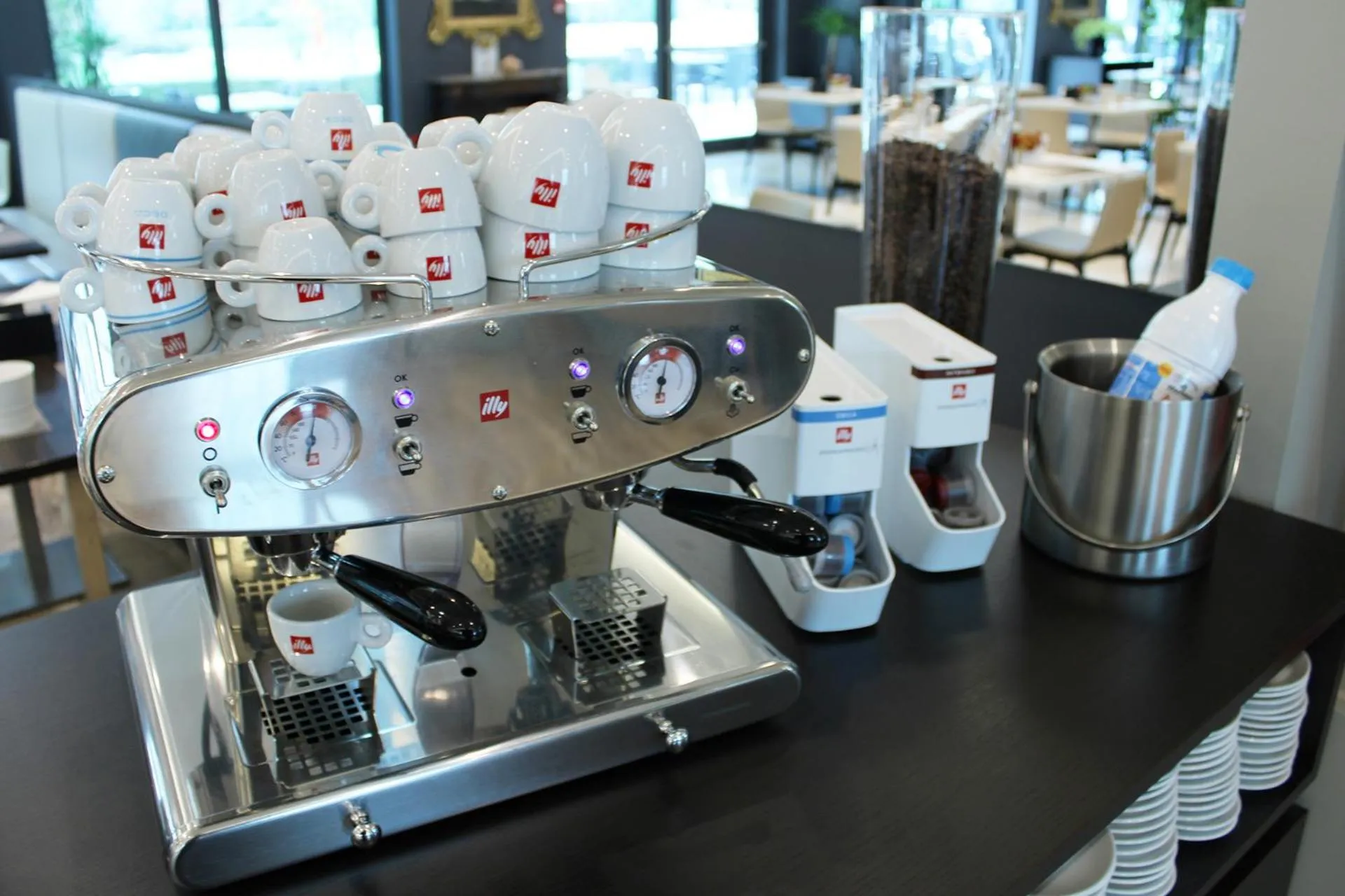 Buffet breakfast in ibis Styles Milano Est Settala