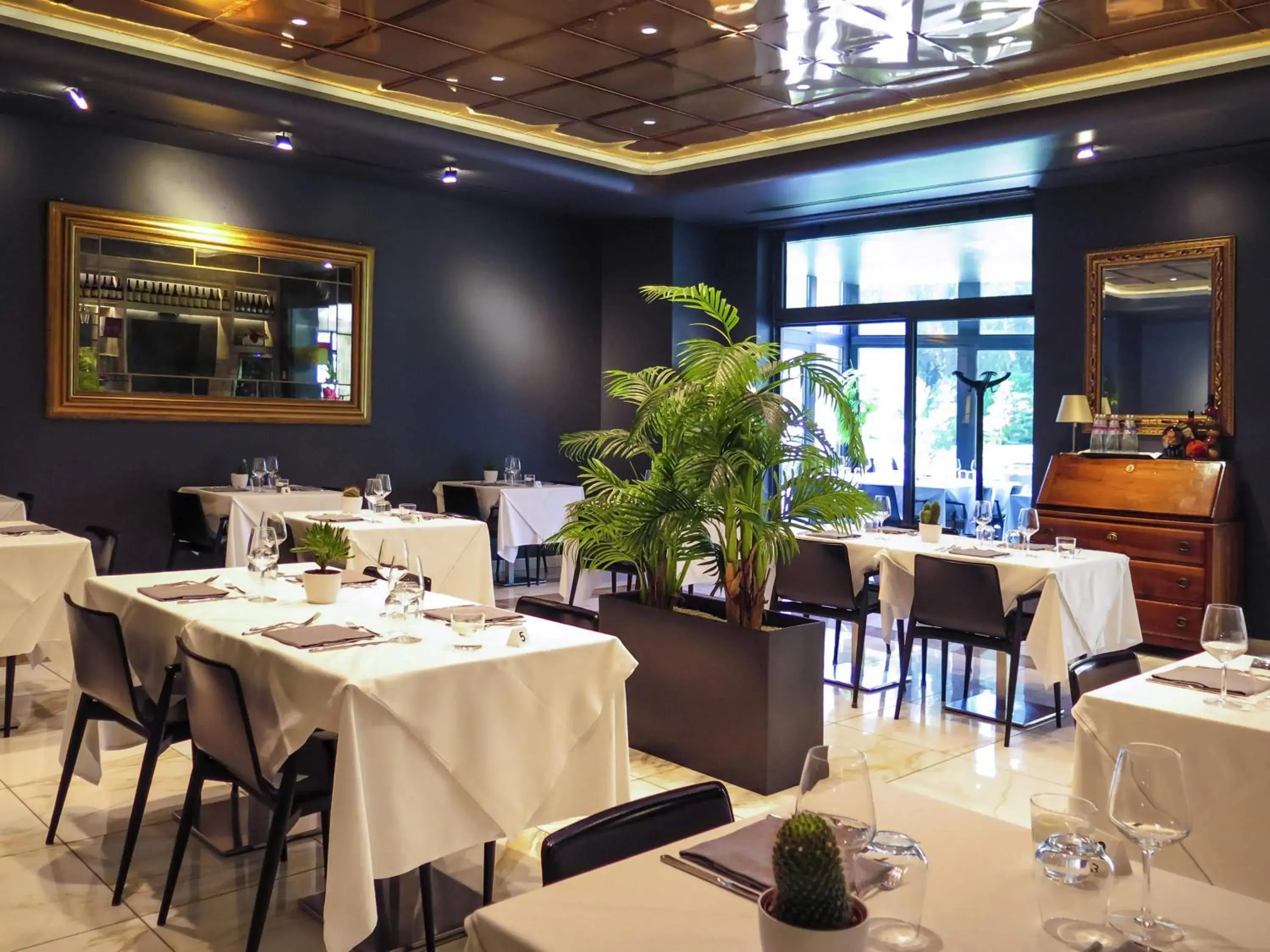 Restaurant/places to eat in ibis Styles Milano Est Settala Restaurant/places to eat in ibis Styles Milano Est Settala