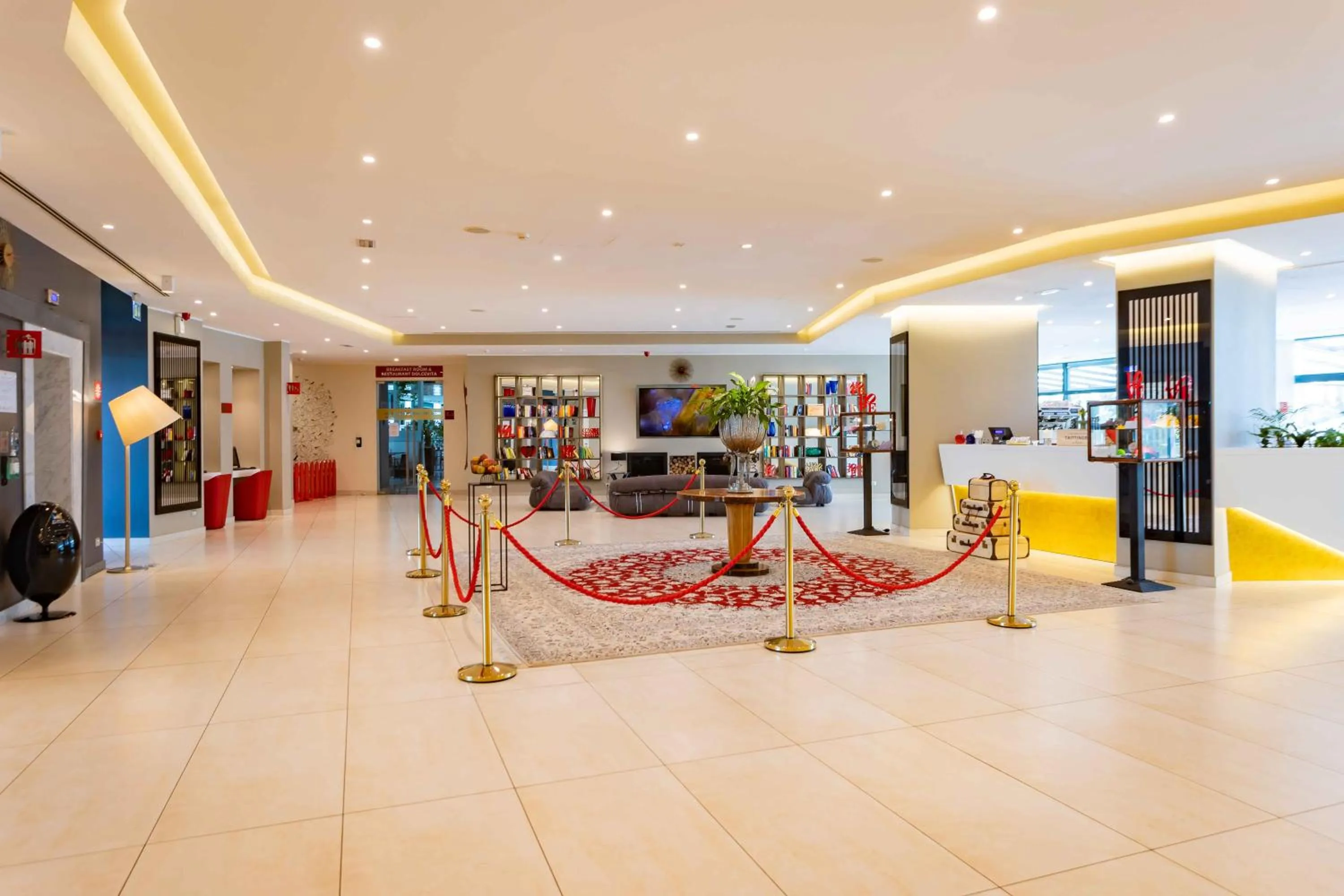 Lobby or reception in ibis Styles Milano Est Settala