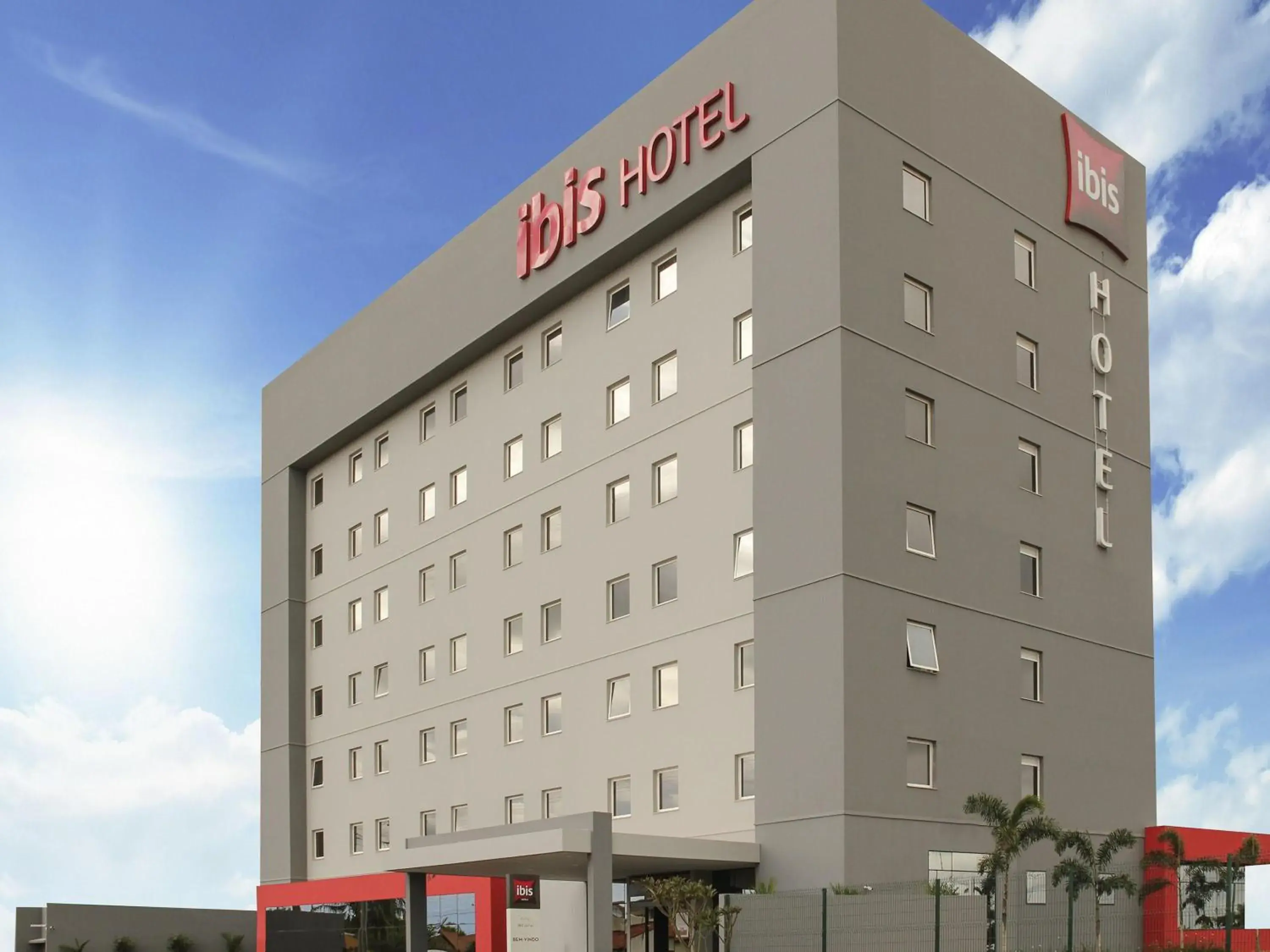 Property building in ibis Jatai Property building in ibis Jatai