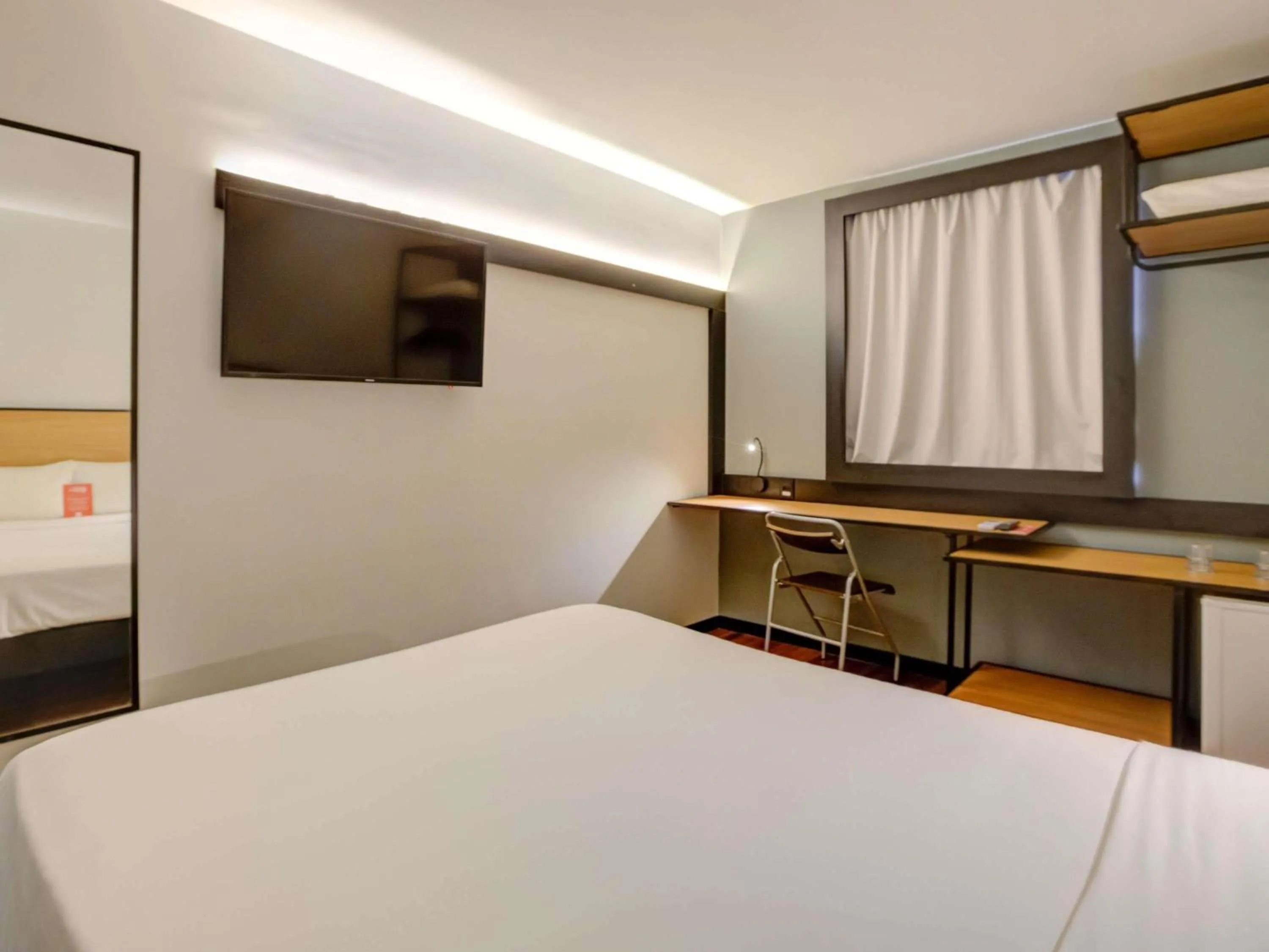Bedroom, Bed in ibis Rio de Janeiro Nova America