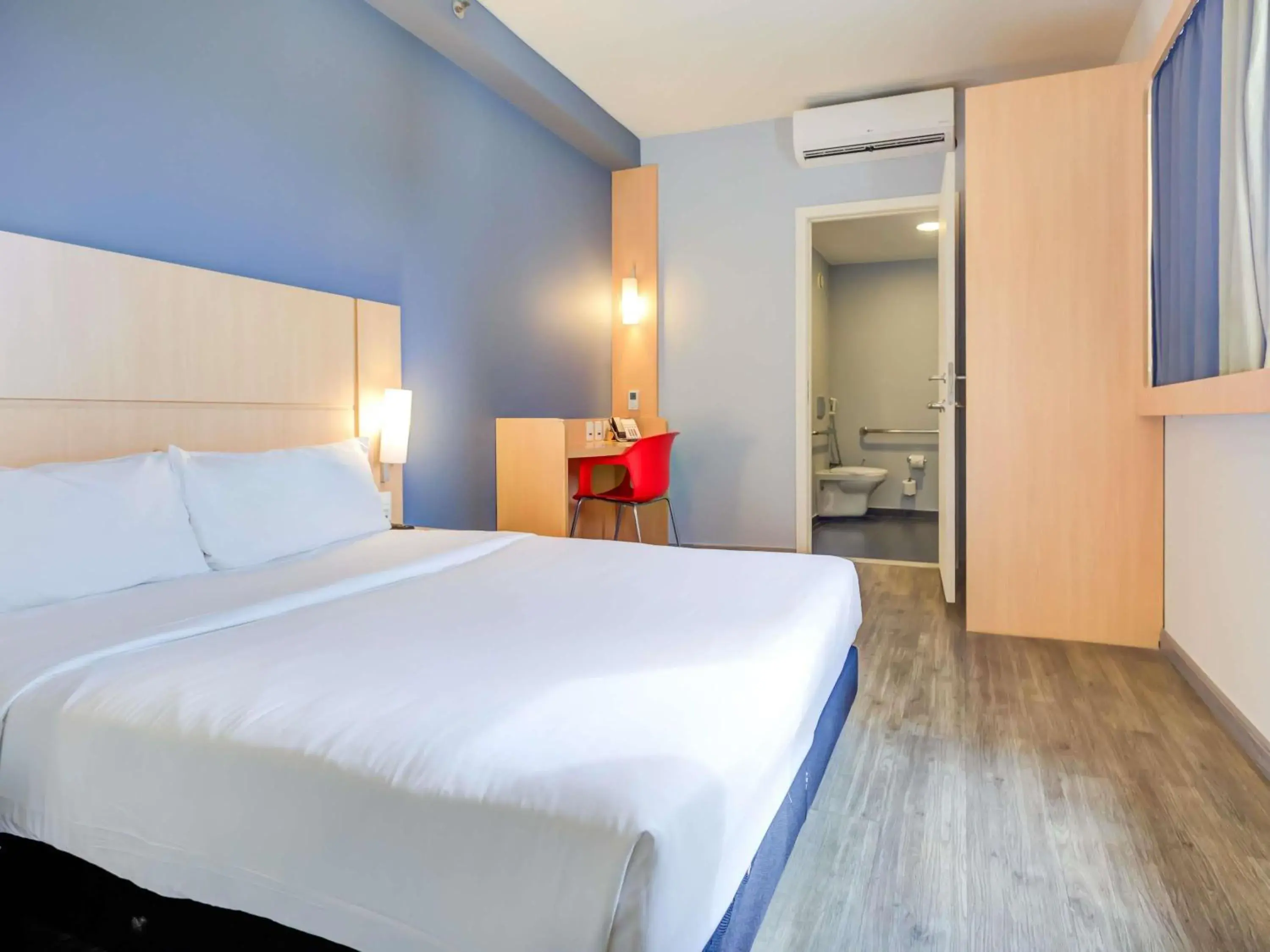 Bedroom, Bed in ibis Rio de Janeiro Nova America Bedroom, Bed in ibis Rio de Janeiro Nova America