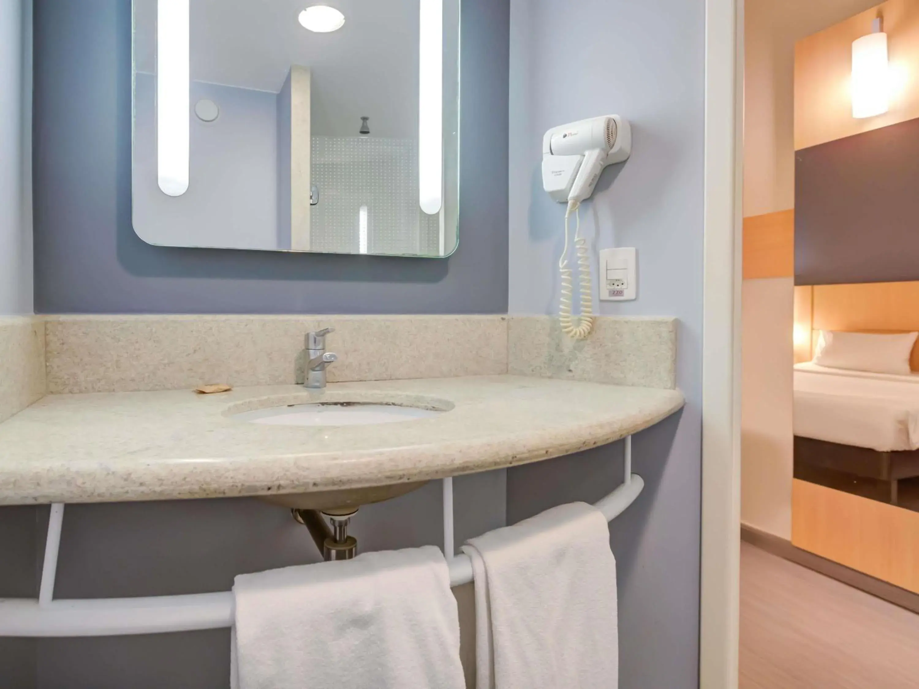 Bedroom, Bed in ibis Rio de Janeiro Nova America Bedroom, Bed in ibis Rio de Janeiro Nova America