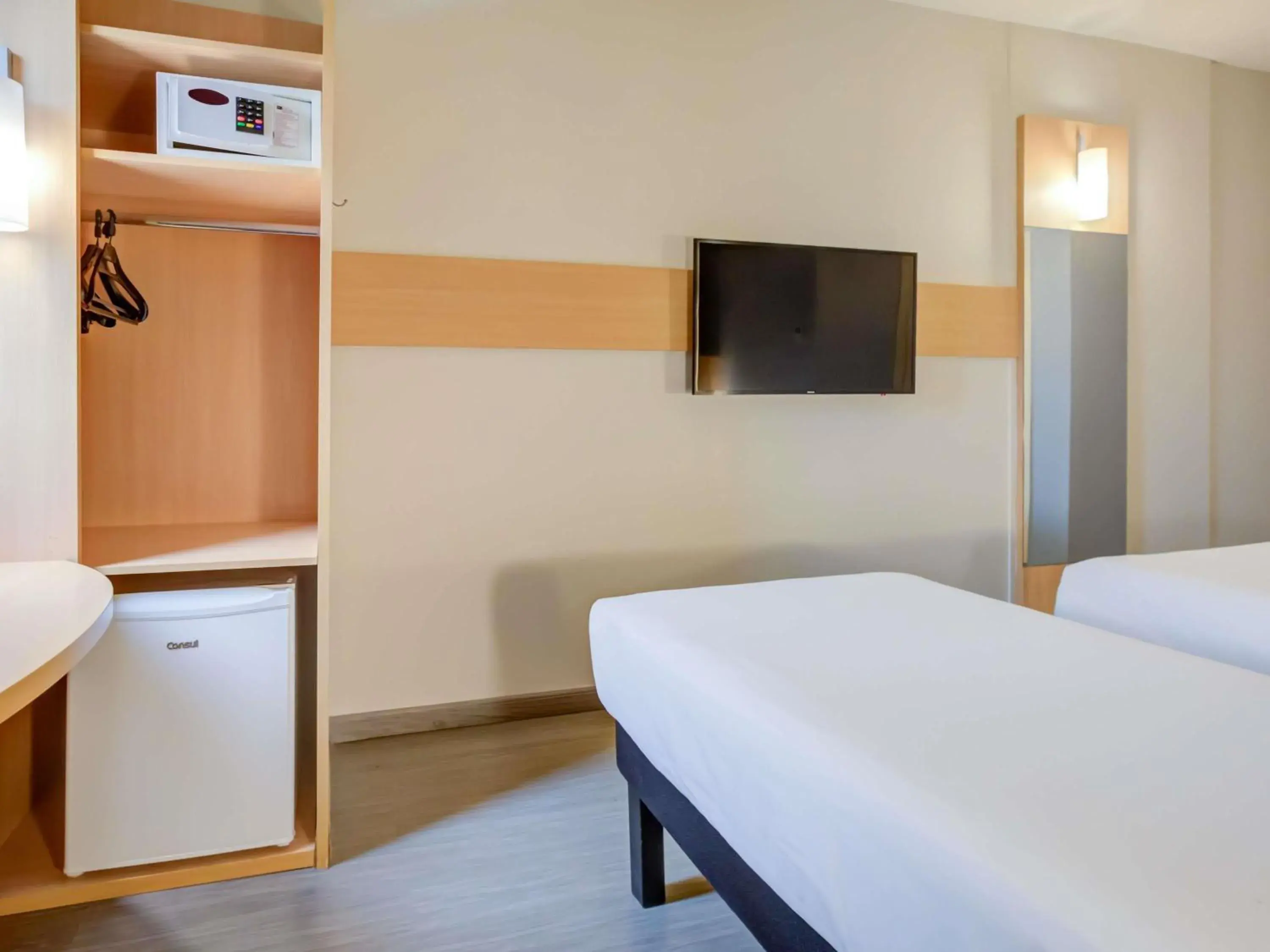 Bedroom, Bed in ibis Rio de Janeiro Nova America Bedroom, Bed in ibis Rio de Janeiro Nova America