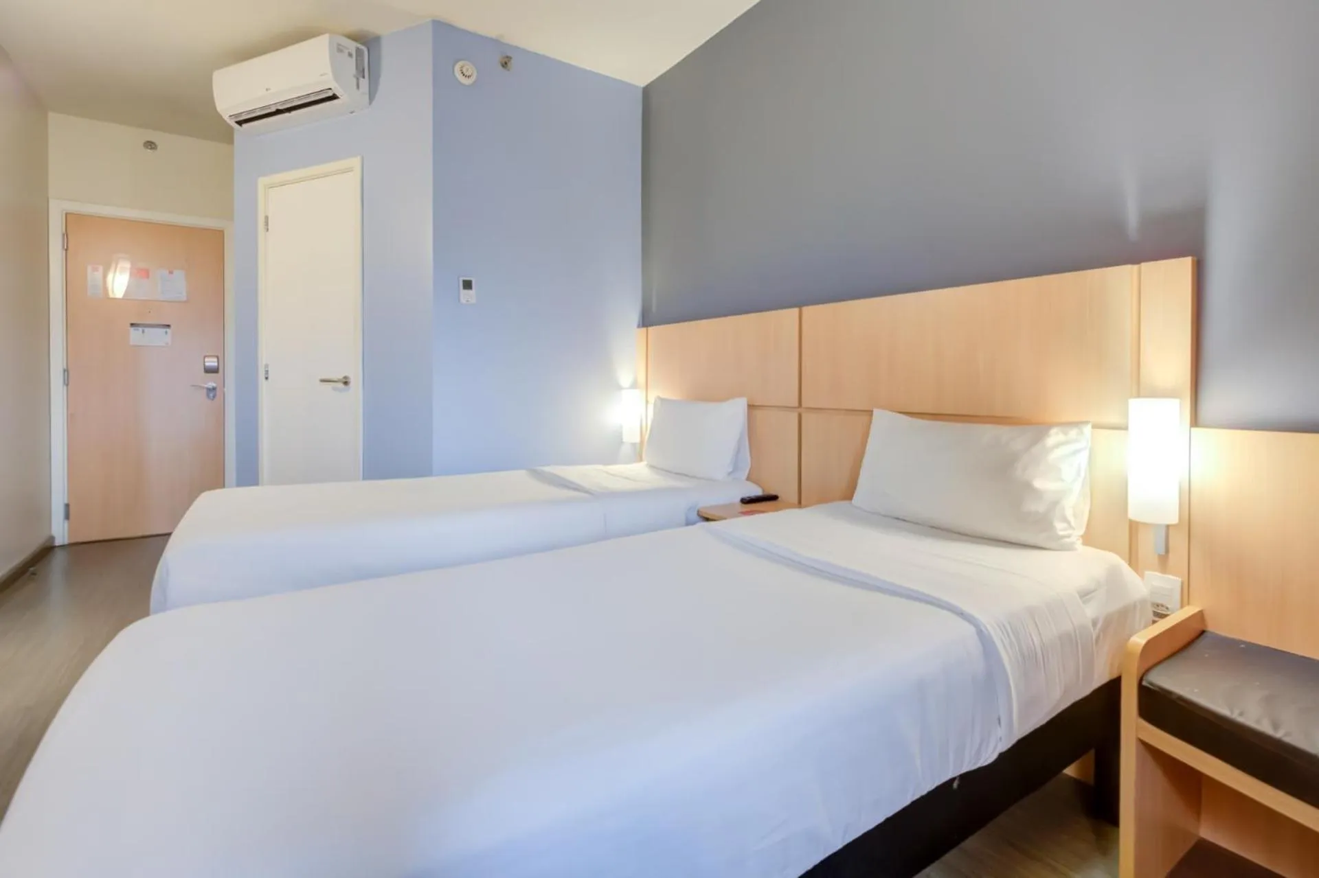 Bed in ibis Rio de Janeiro Nova America