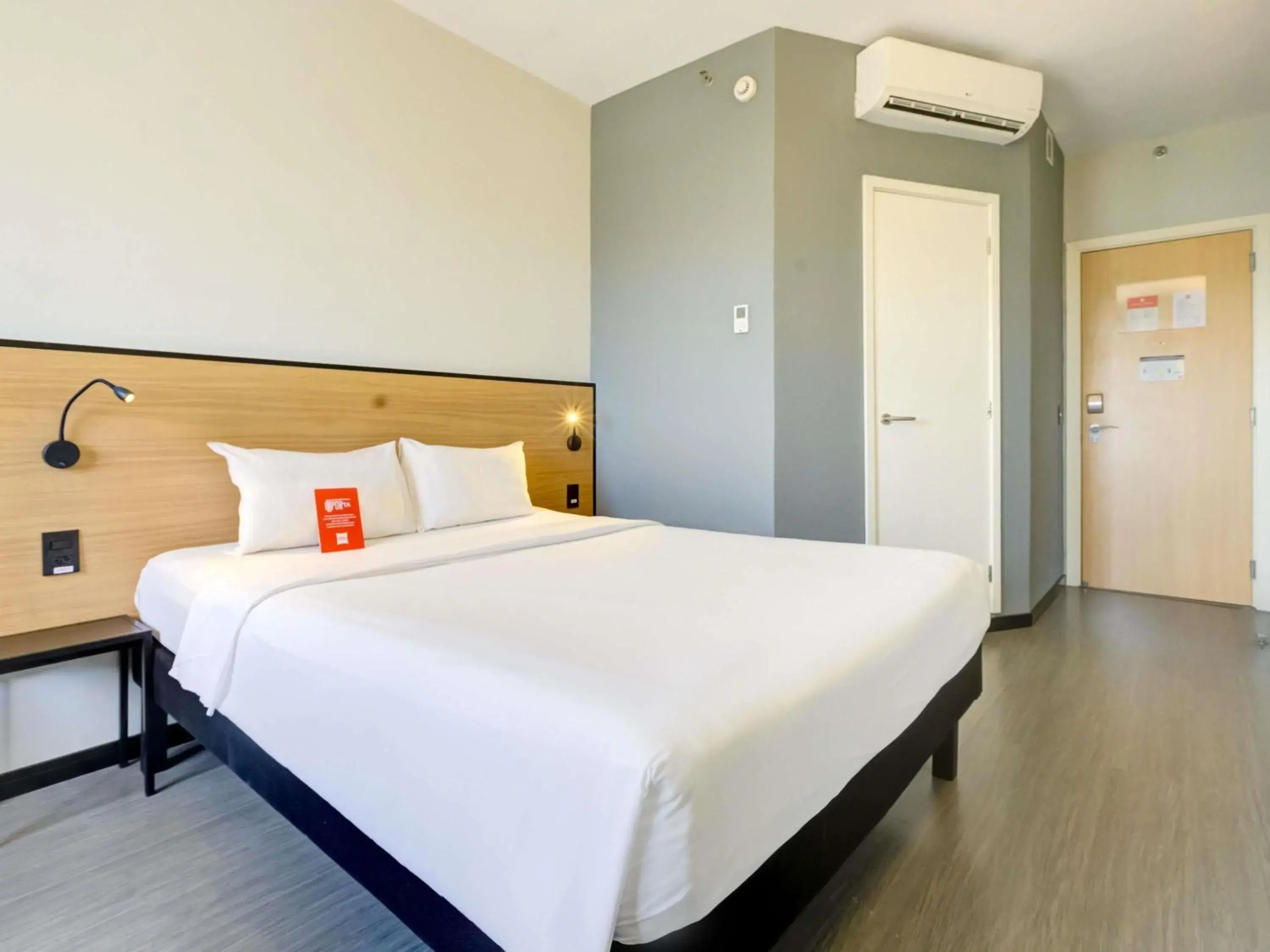 Bedroom, Bed in ibis Rio de Janeiro Nova America Bedroom, Bed in ibis Rio de Janeiro Nova America