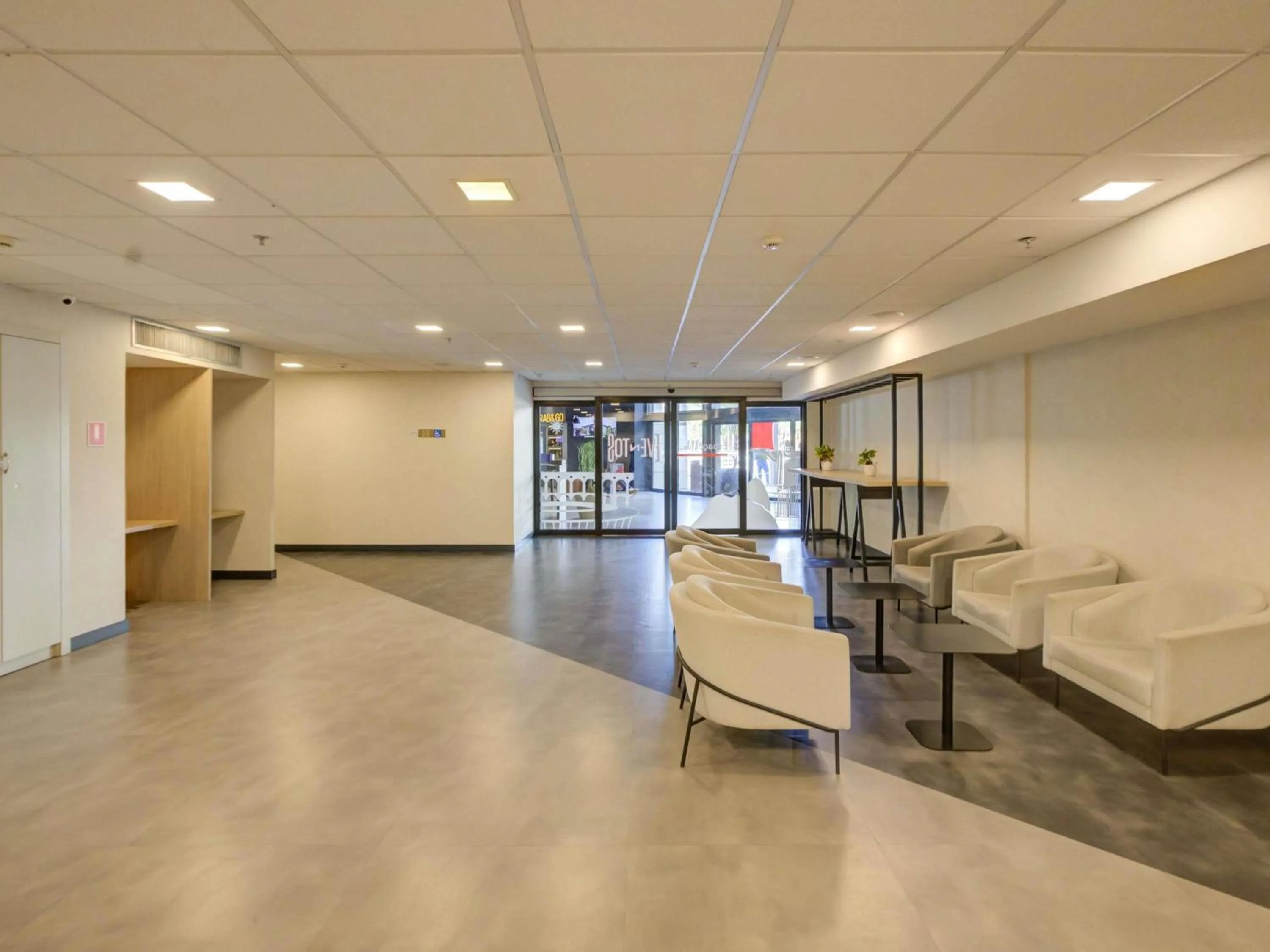 Property building in ibis Rio de Janeiro Nova America