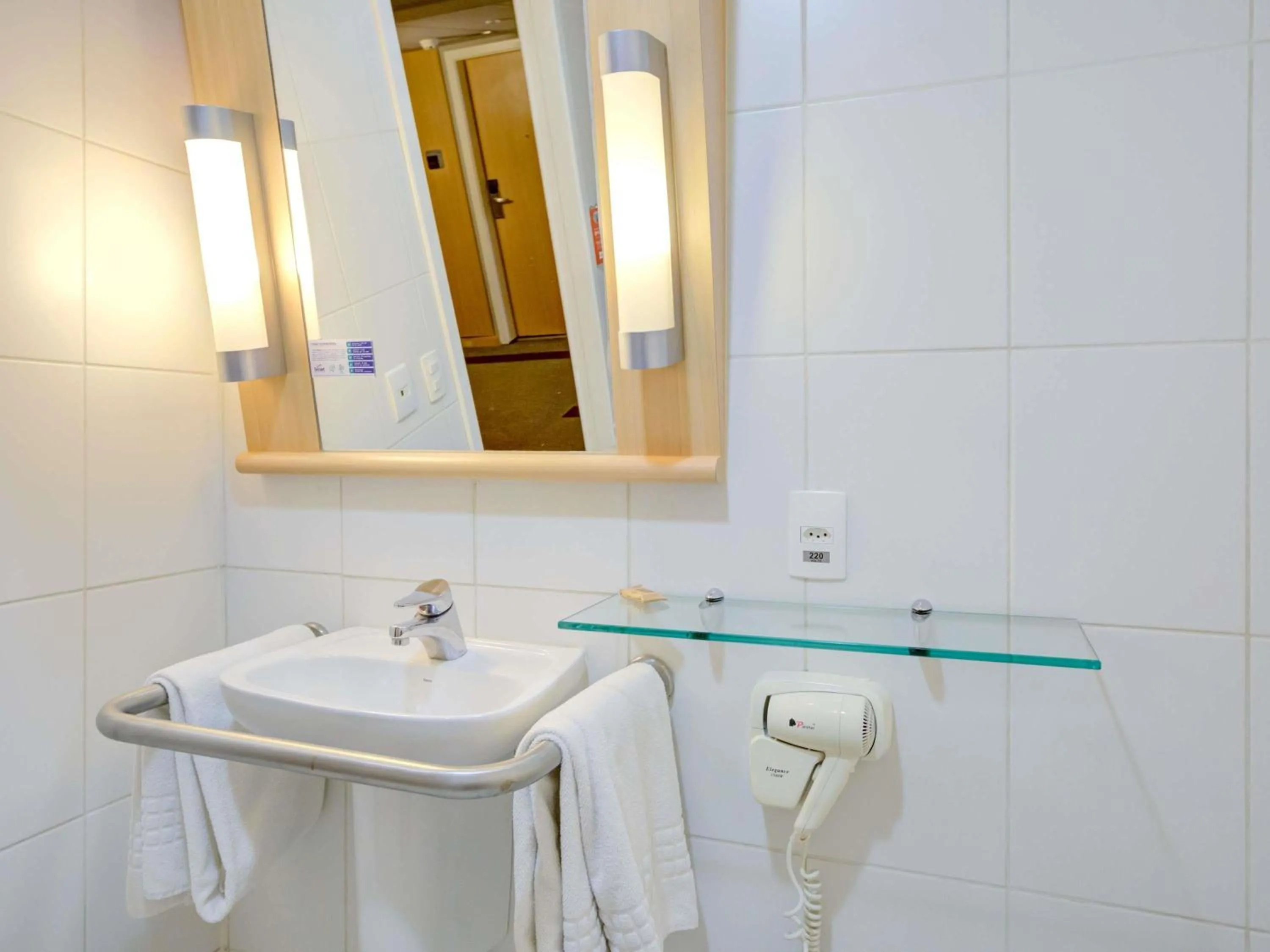 Bedroom in ibis Rio de Janeiro Nova America