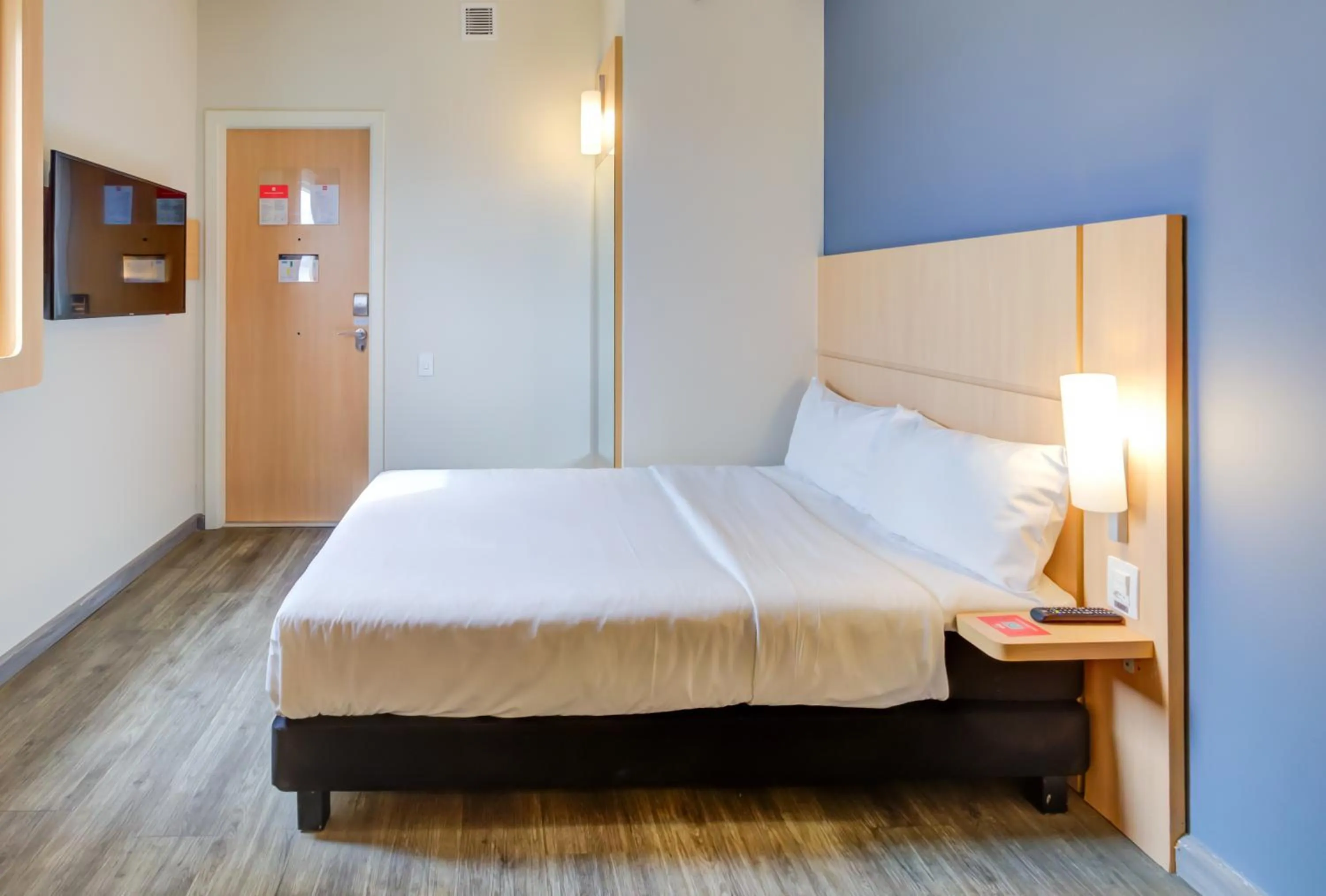 Bed in ibis Rio de Janeiro Nova America