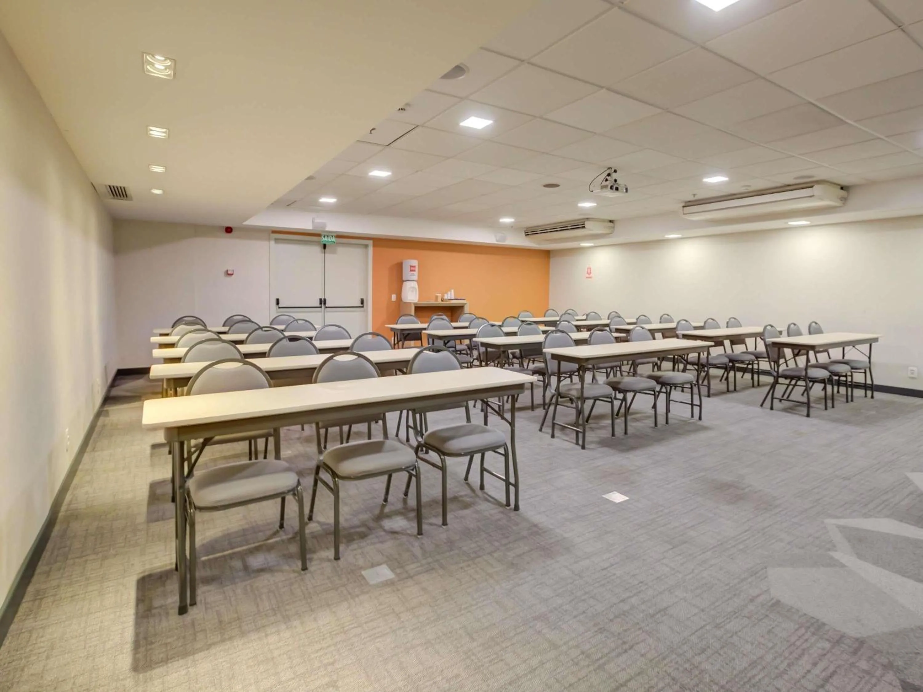 Meeting/conference room in ibis Rio de Janeiro Nova America
