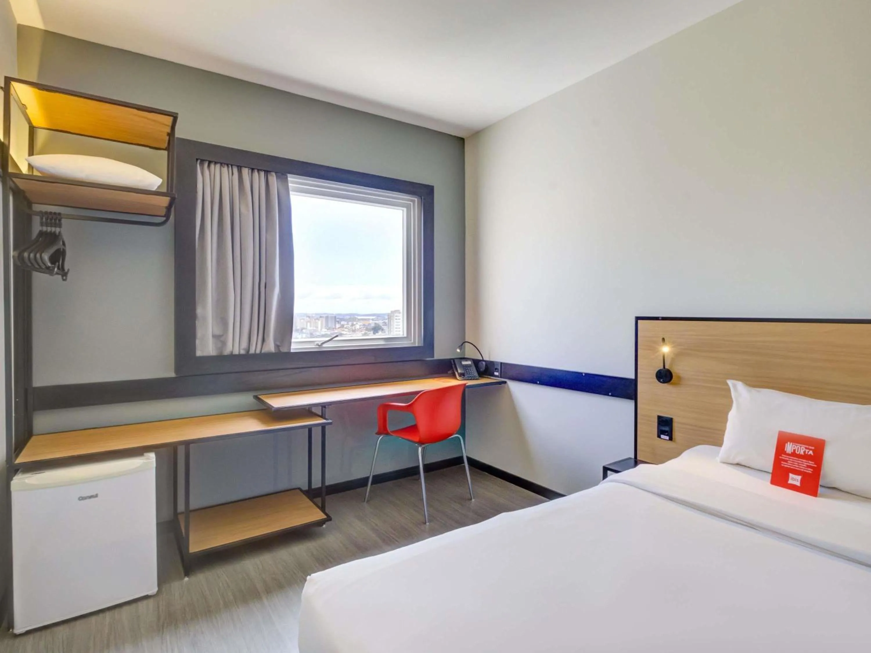 Bedroom, Bed in ibis Rio de Janeiro Nova America