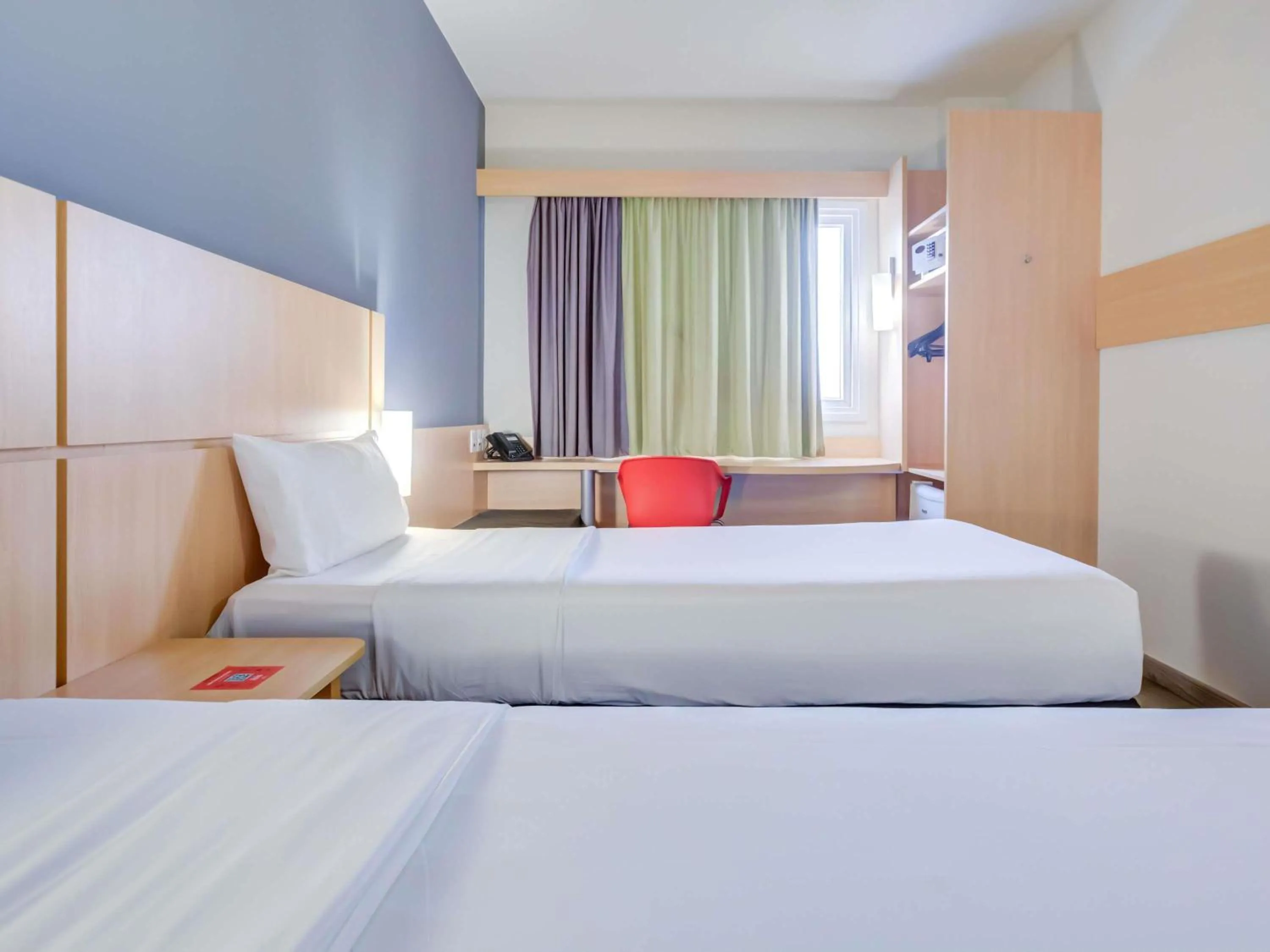 Bedroom, Bed in ibis Rio de Janeiro Nova America