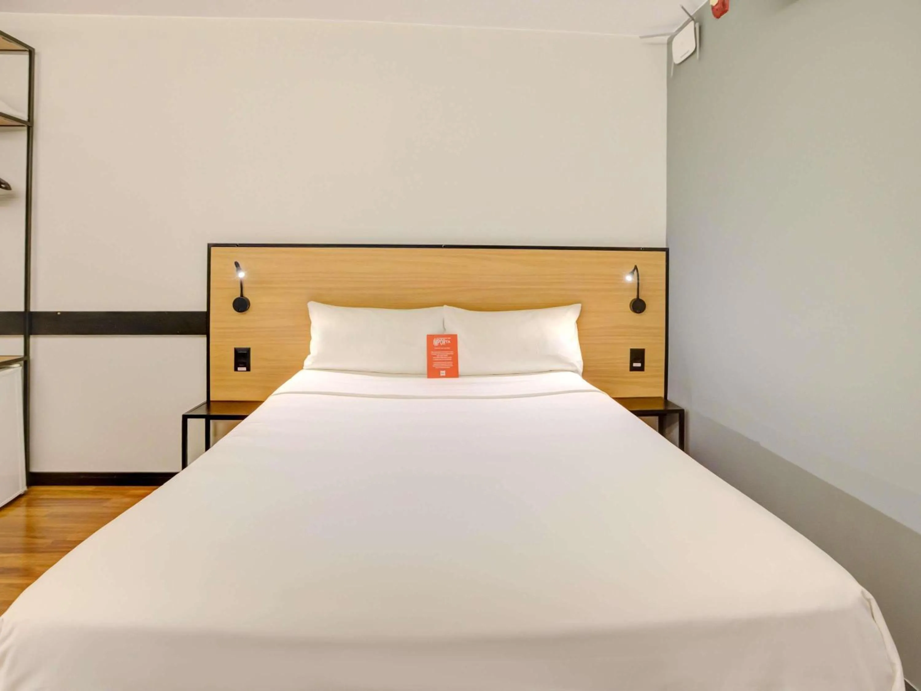 Bedroom, Bed in ibis Rio de Janeiro Nova America