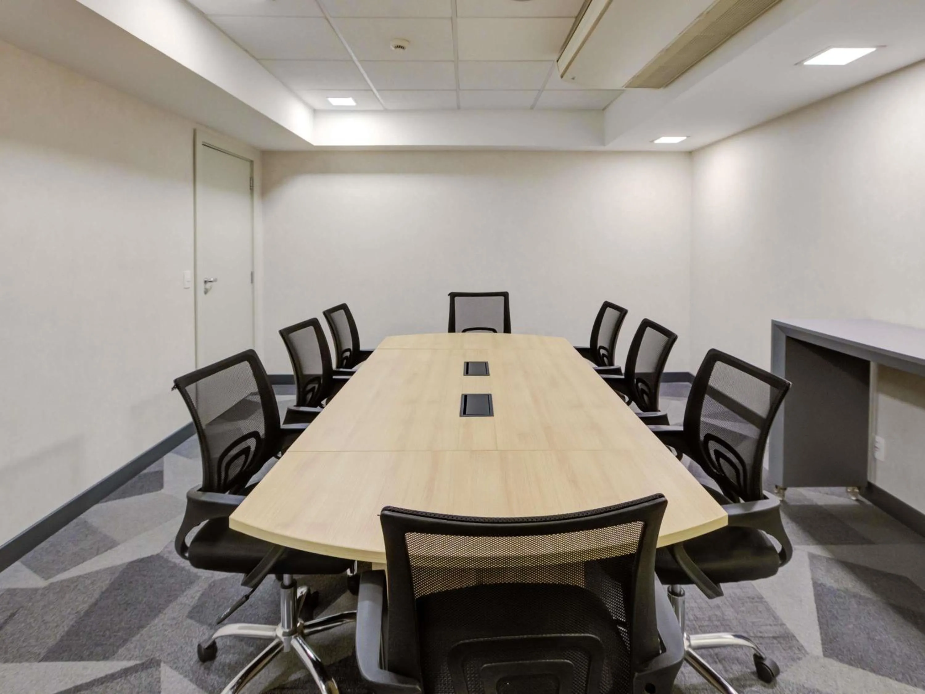 Meeting/conference room in ibis Rio de Janeiro Nova America
