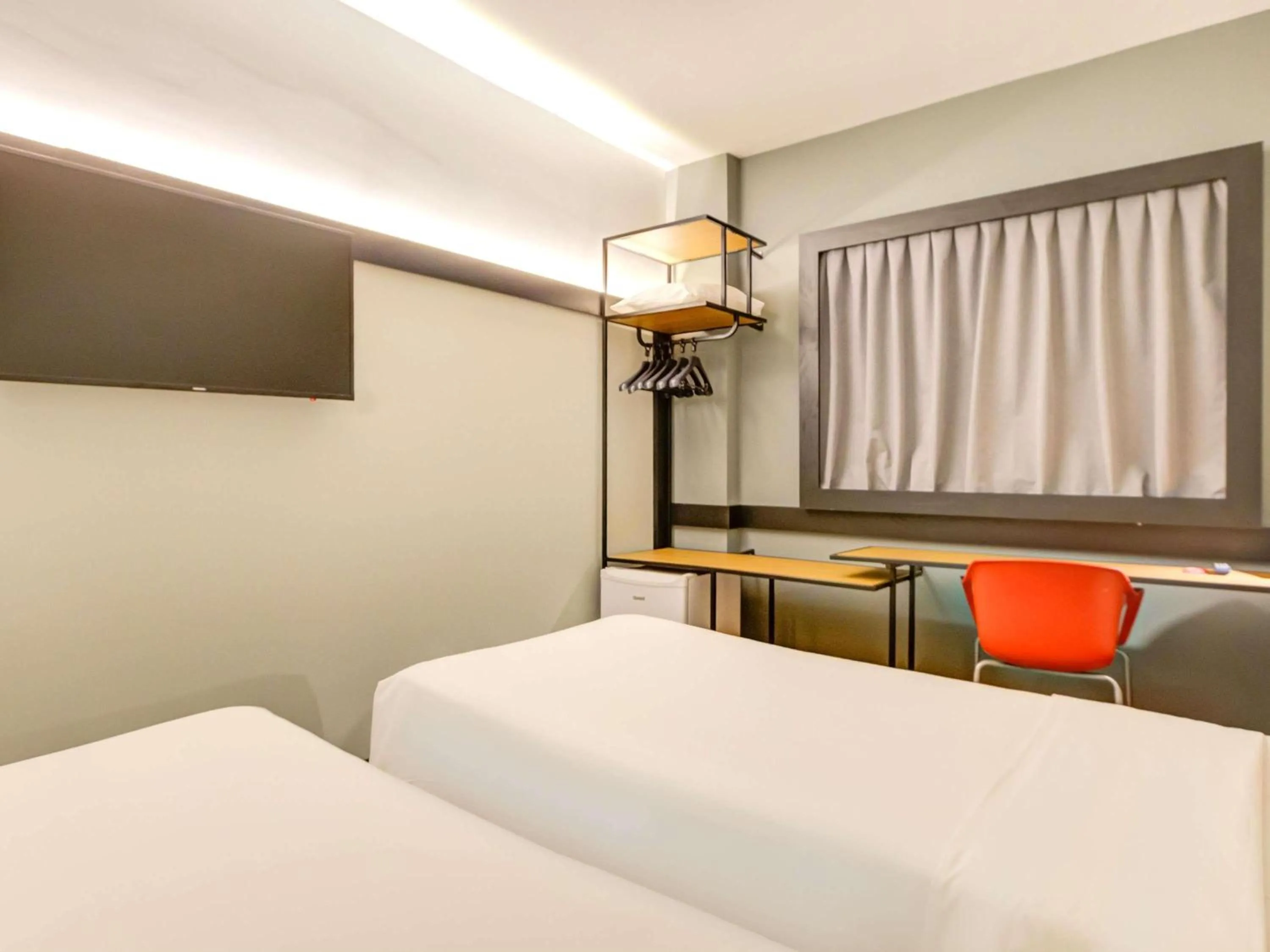 Bedroom, Bed in ibis Rio de Janeiro Nova America